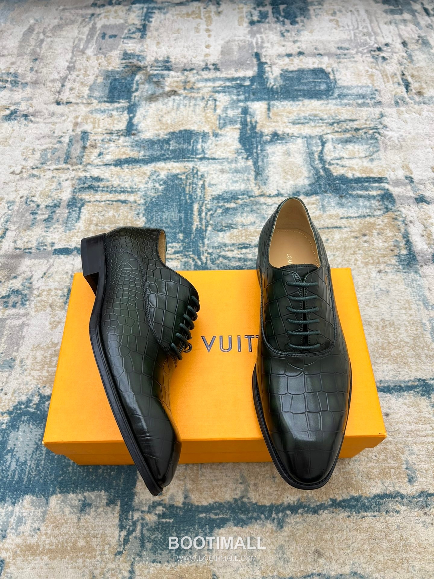 Louis Vuitton Hand-Polished Calfskin Derby Calfskin Leather Black Dress Shoes 루이비통 핸드폴리시 송아지가죽 더비 송아지가죽 블랙 드레스 슈즈 2