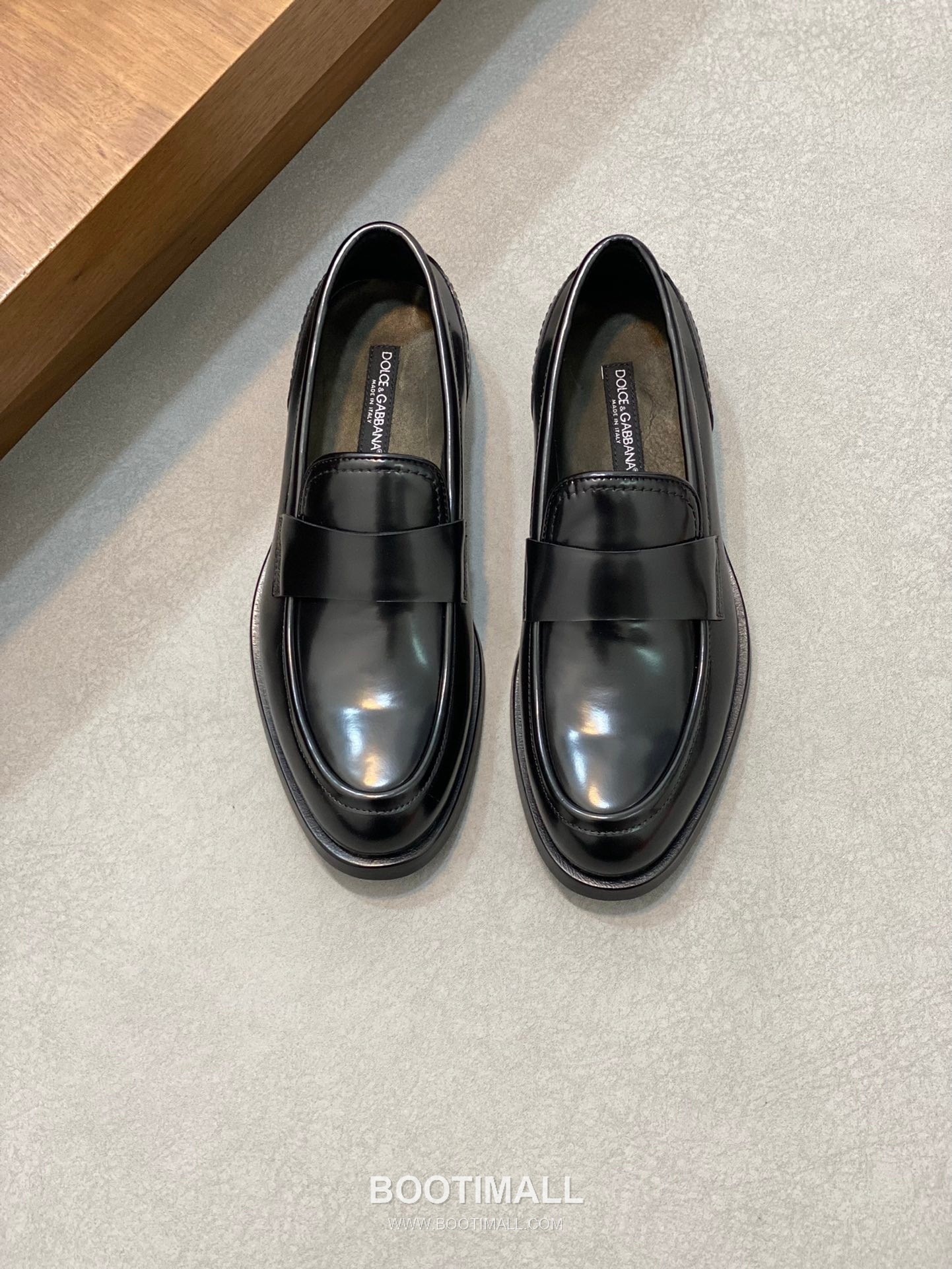 Dolce & Gabbana Polished Calf Business Loafer Calfskin Leather Black 돌체앤가바나 폴리시드 카프 비즈니스 로퍼 카프스킨 레더 블랙 1