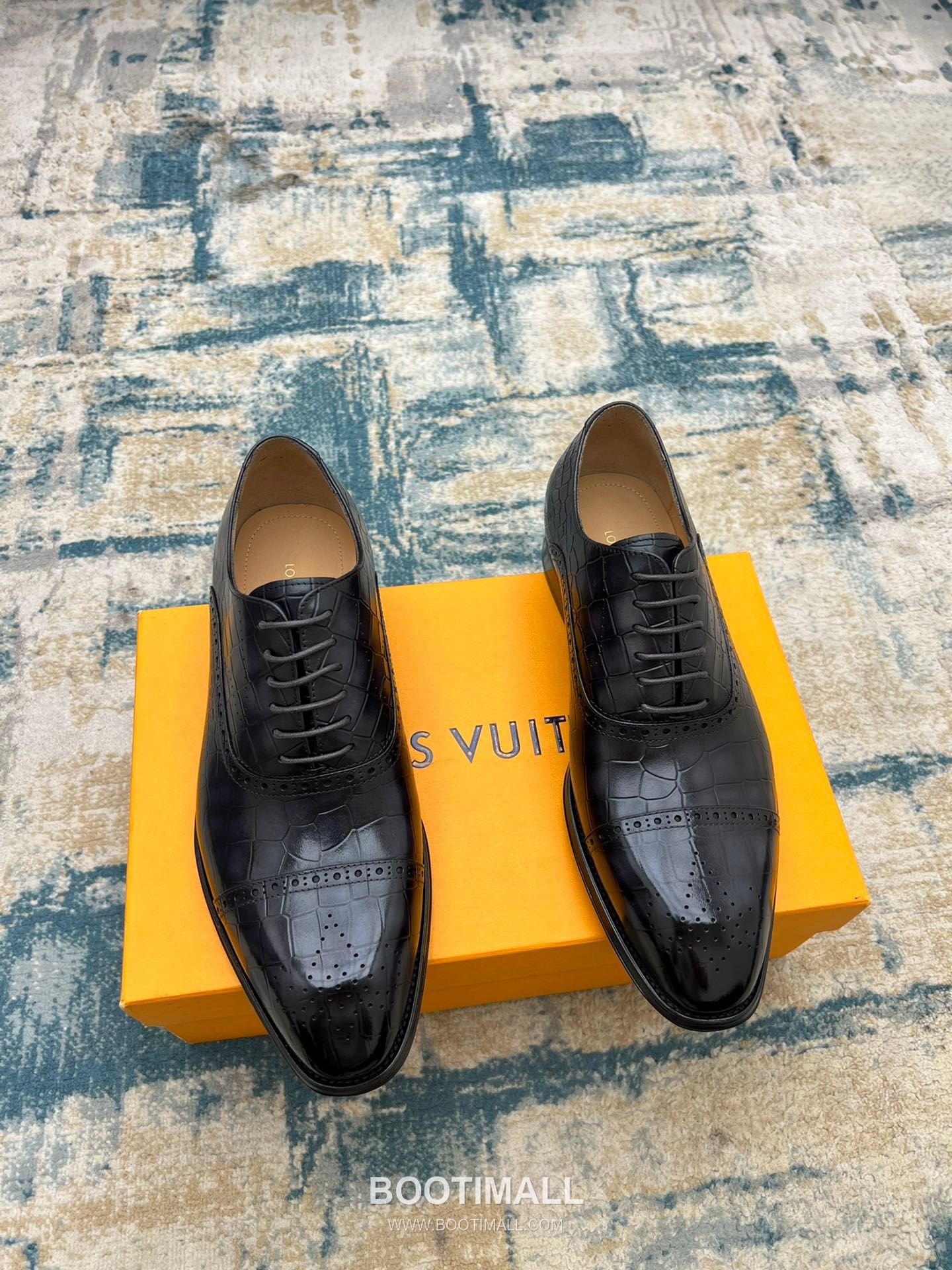 Louis Vuitton Hand-Polished Calfskin Derby Calfskin Leather Black Dress Shoes 루이비통 핸드폴리시 송아지가죽 더비 송아지가죽 블랙 드레스 슈즈 1