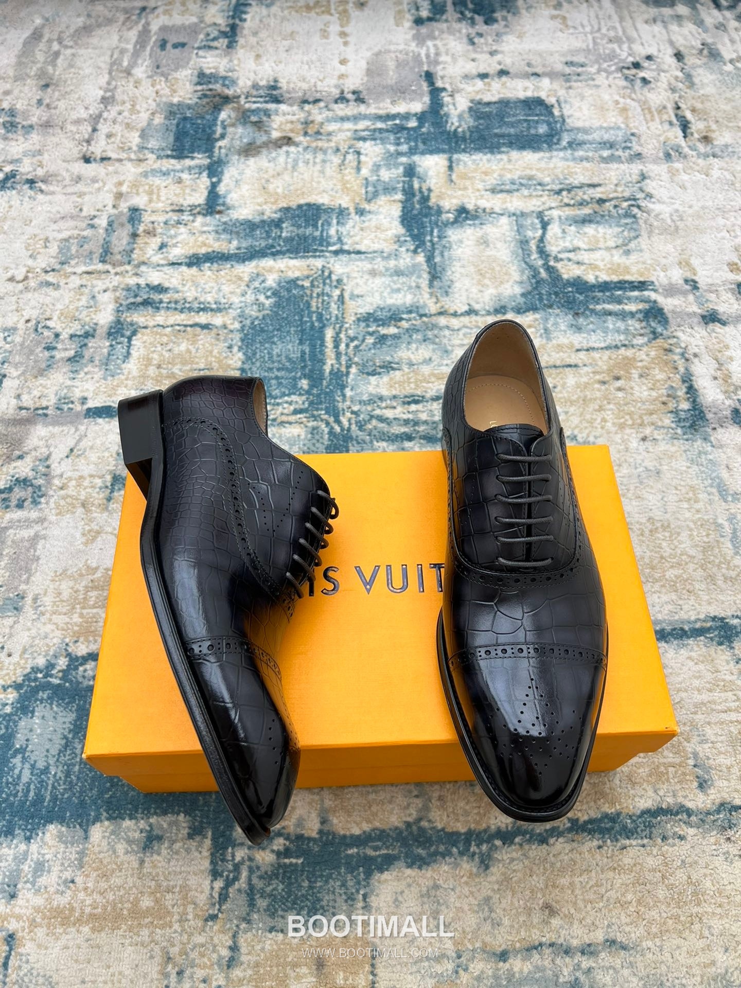 Louis Vuitton Hand-Polished Calfskin Derby Calfskin Leather Black Dress Shoes 루이비통 핸드폴리시 송아지가죽 더비 송아지가죽 블랙 드레스 슈즈 2