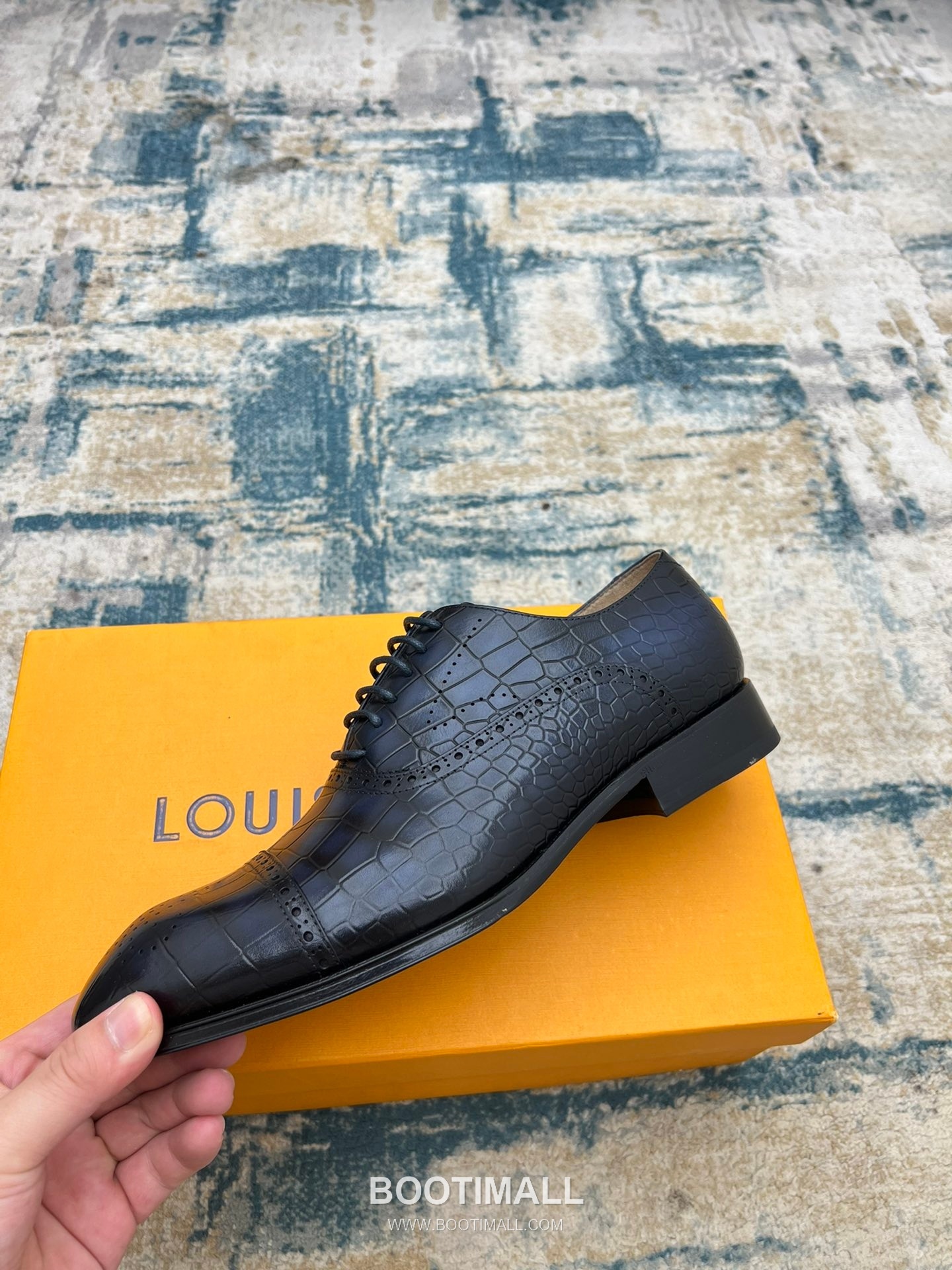 Louis Vuitton Hand-Polished Calfskin Derby Calfskin Leather Black Dress Shoes 루이비통 핸드폴리시 송아지가죽 더비 송아지가죽 블랙 드레스 슈즈 3
