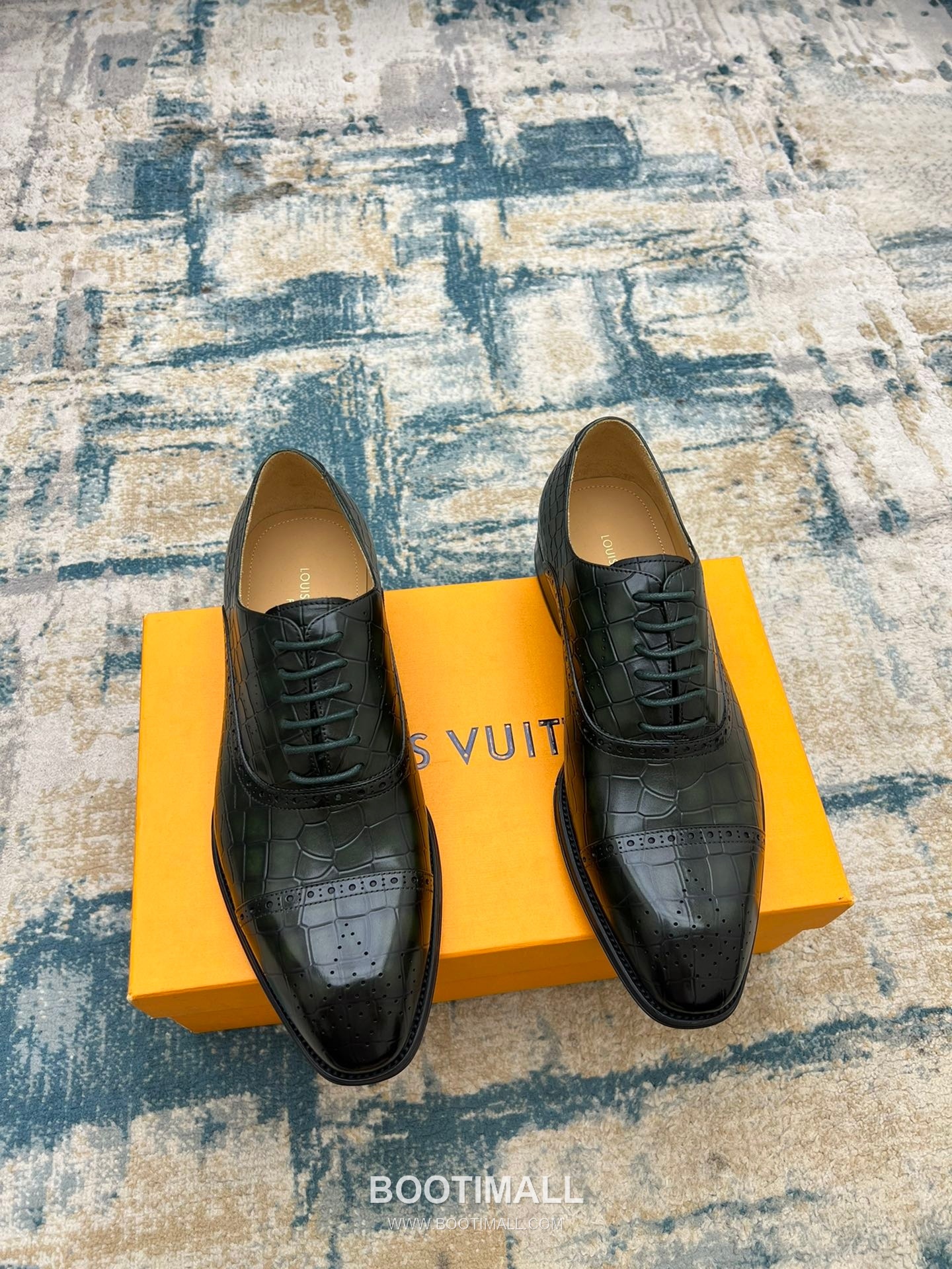 Louis Vuitton Hand-Polished Calfskin Derby Calfskin Leather Black Dress Shoes 루이비통 핸드폴리시 송아지가죽 더비 송아지가죽 블랙 드레스 슈즈 1