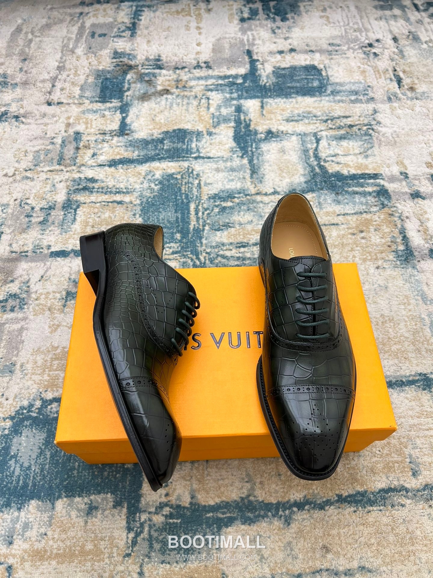 Louis Vuitton Hand-Polished Calfskin Derby Calfskin Leather Black Dress Shoes 루이비통 핸드폴리시 송아지가죽 더비 송아지가죽 블랙 드레스 슈즈 2
