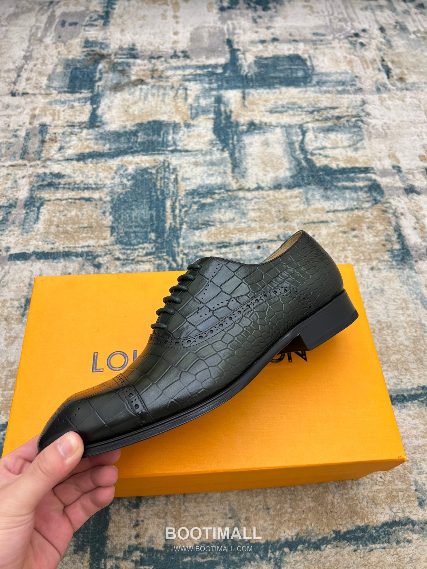 Louis Vuitton Hand-Polished Calfskin Derby Calfskin Leather Black Dress Shoes 루이비통 핸드폴리시 송아지가죽 더비 송아지가죽 블랙 드레스 슈즈 3