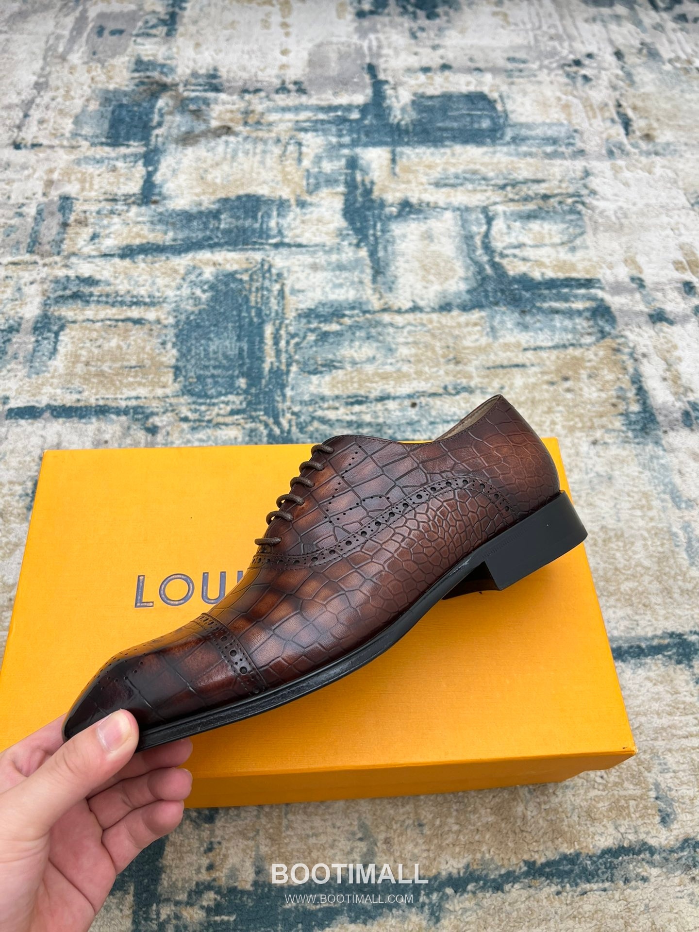 Louis Vuitton Hand-Polished Calfskin Derby Calfskin Leather Black Dress Shoes 루이비통 핸드폴리시 송아지가죽 더비 송아지가죽 블랙 드레스 슈즈 3