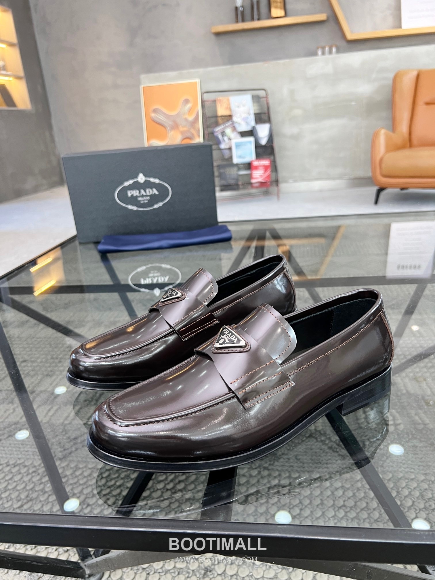 Prada Italian Calfskin Derby Calfskin Leather Dress Shoes 이탈리안 송아지가죽 더비 송아지가죽 드레스 슈즈 1