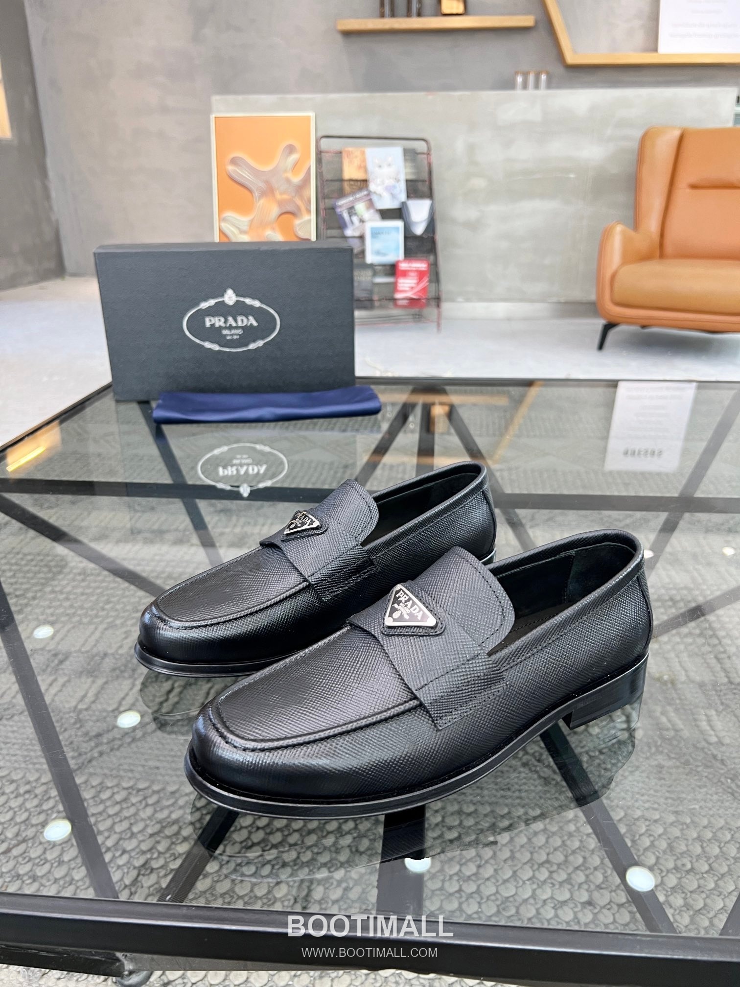 Prada Italian Calfskin Derby Calfskin Leather Dress Shoes 이탈리안 송아지가죽 더비 송아지가죽 드레스 슈즈 1