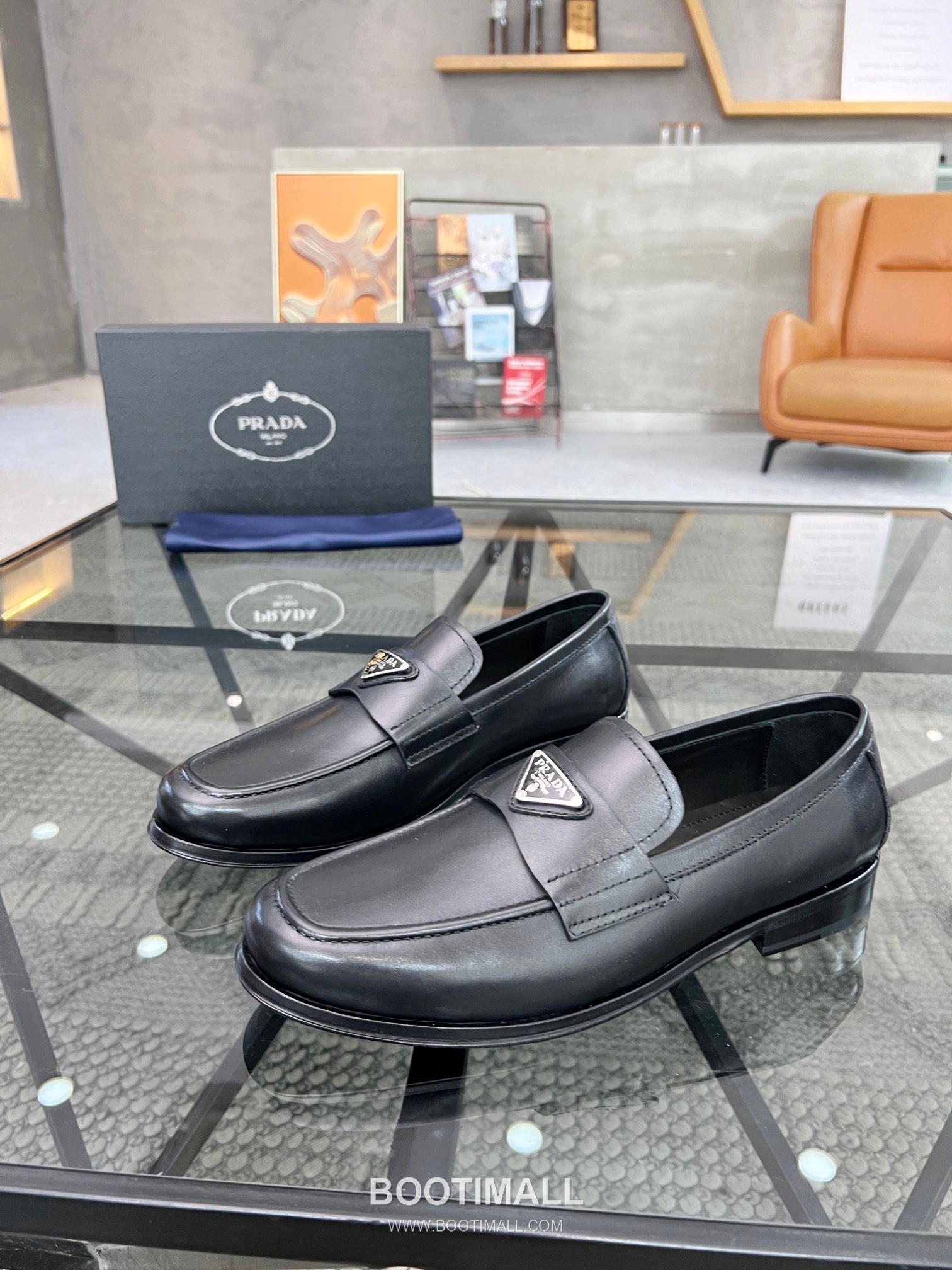 Prada Italian Calfskin Derby Calfskin Leather Dress Shoes 이탈리안 송아지가죽 더비 송아지가죽 드레스 슈즈 1