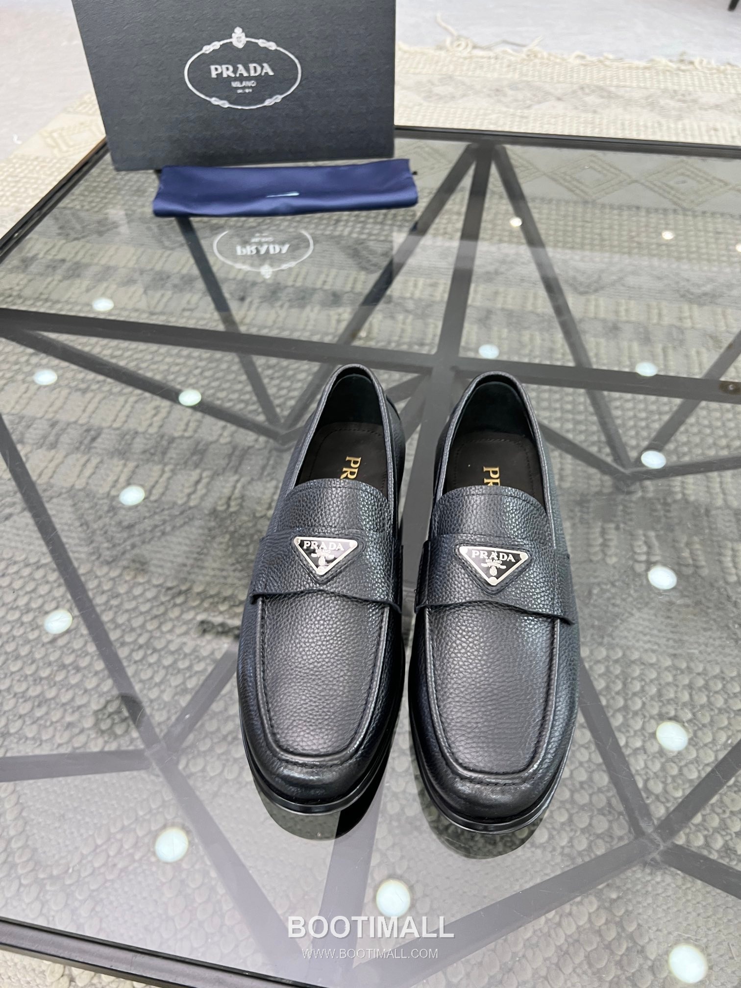 Prada Italian Calfskin Derby Calfskin Leather Dress Shoes 이탈리안 송아지가죽 더비 송아지가죽 드레스 슈즈 3