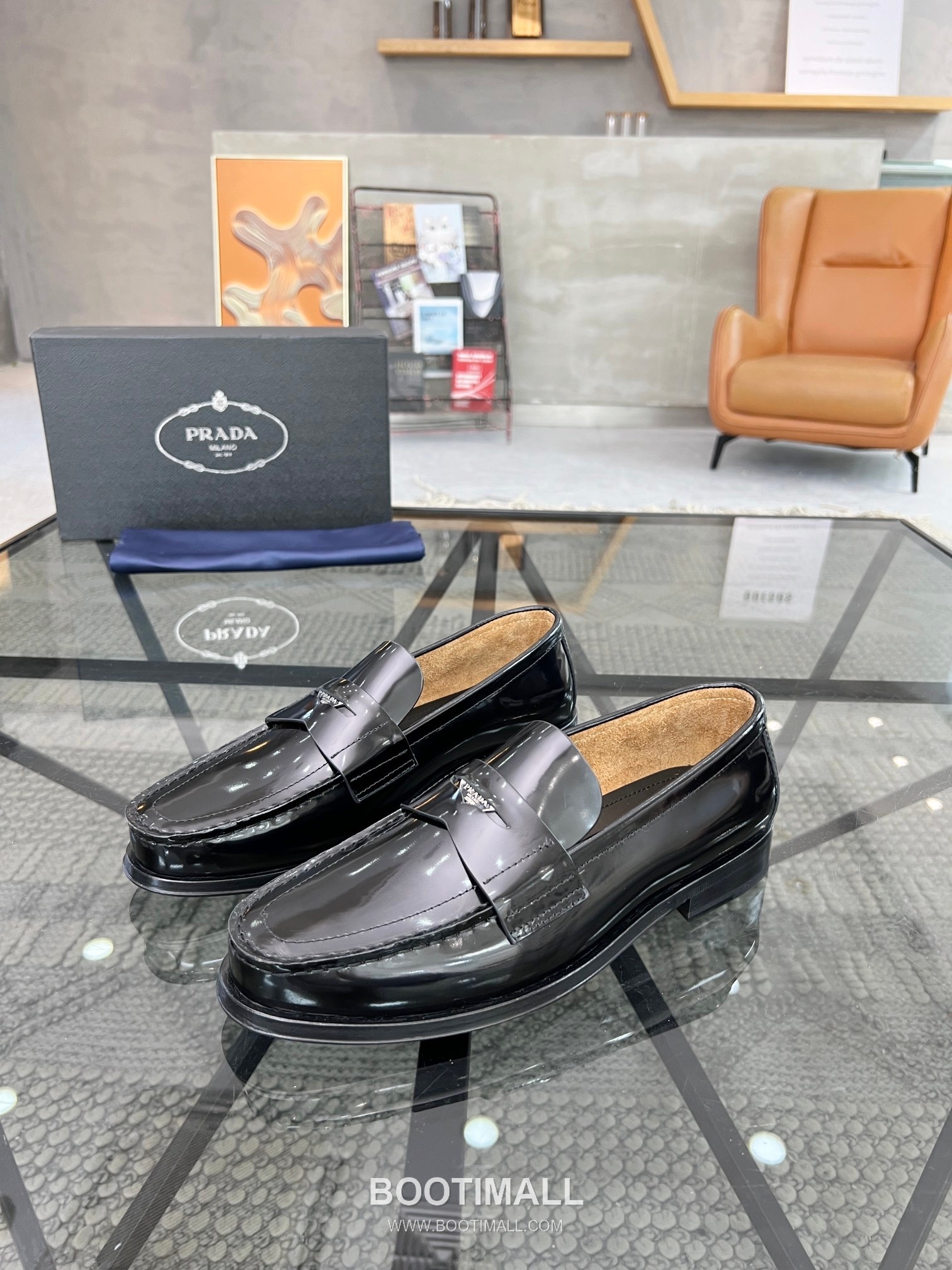 Prada Italian Calfskin Derby Calfskin Leather Dress Shoes 이탈리안 송아지가죽 더비 송아지가죽 드레스 슈즈 1