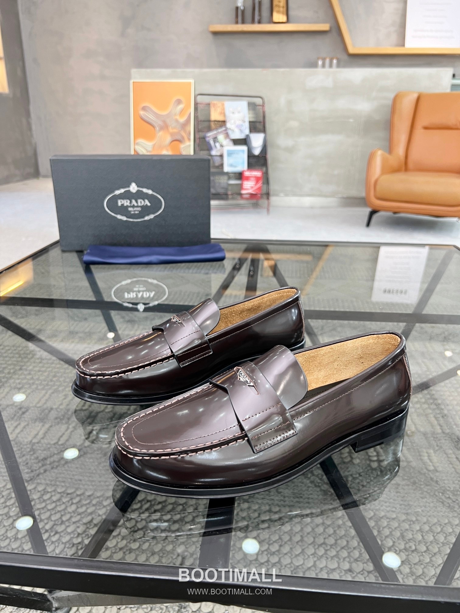 Prada Italian Calfskin Derby Calfskin Leather Dress Shoes 이탈리안 송아지가죽 더비 송아지가죽 드레스 슈즈 1