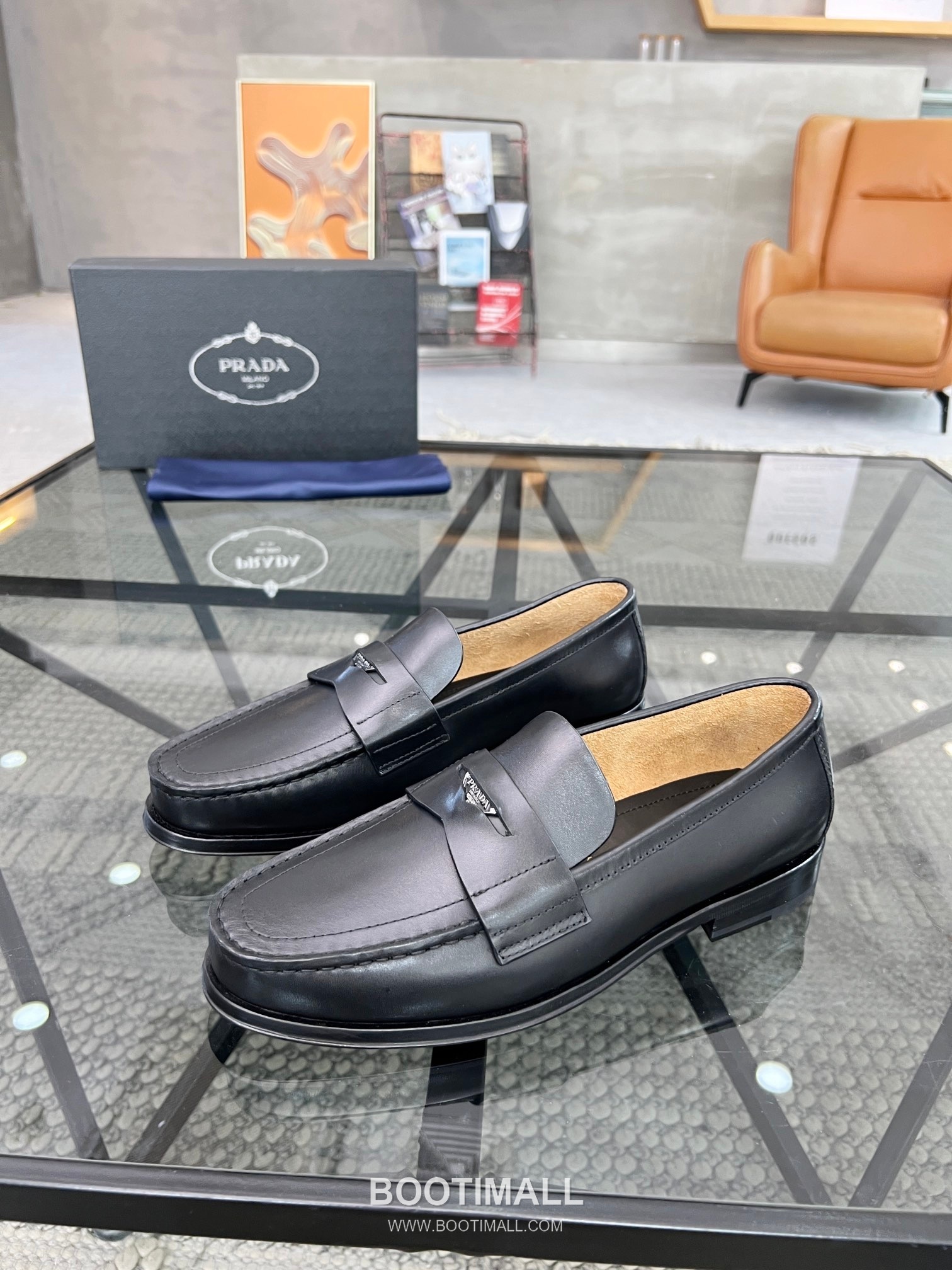 Prada Italian Calfskin Derby Calfskin Leather Dress Shoes 이탈리안 송아지가죽 더비 송아지가죽 드레스 슈즈 1