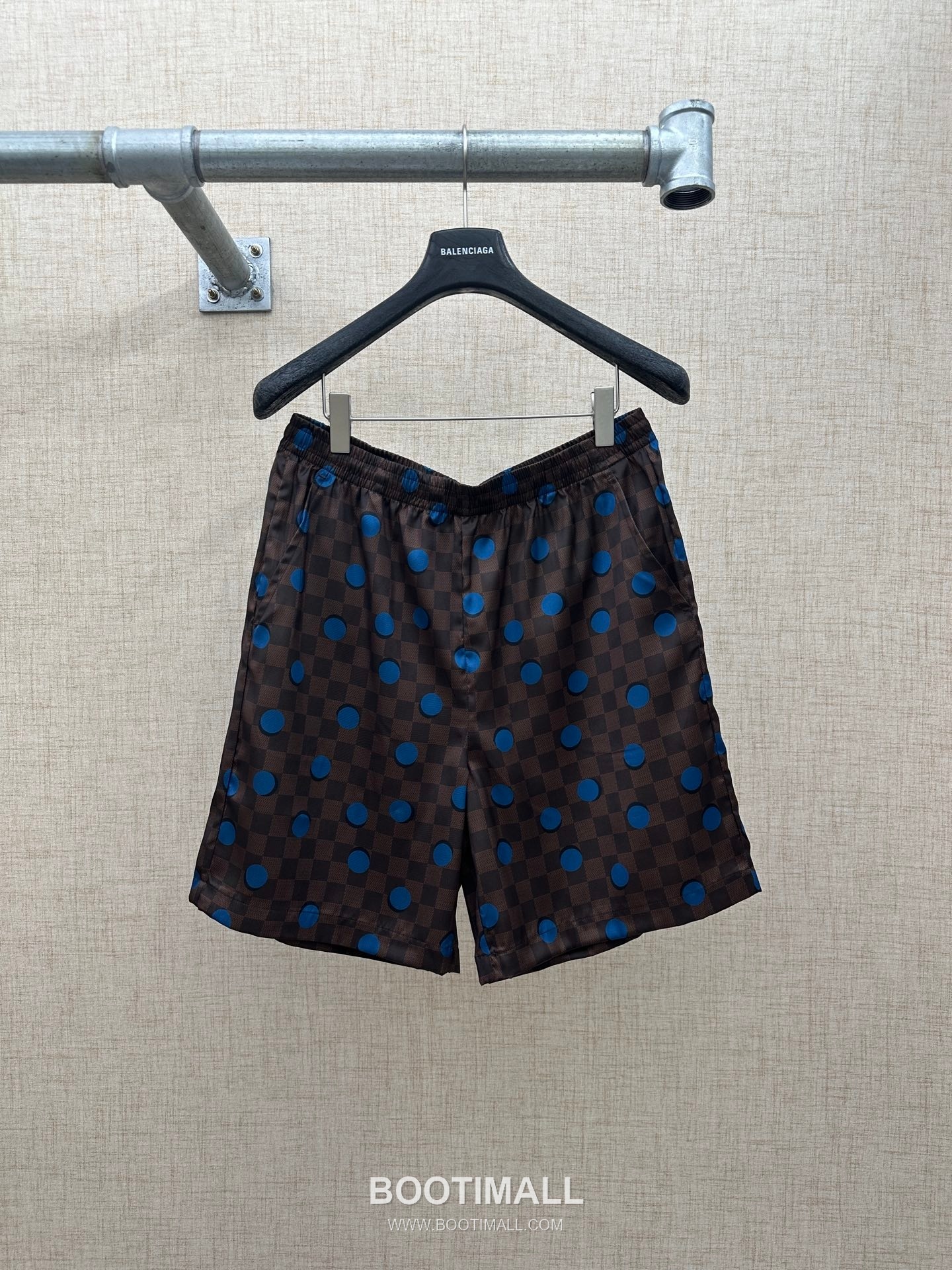 Louis Vuitton Damier Pop Satin Silk Satin Brown Shorts 루이비통 다미에 팝 새틴 실크 새틴 브라운 쇼츠 1