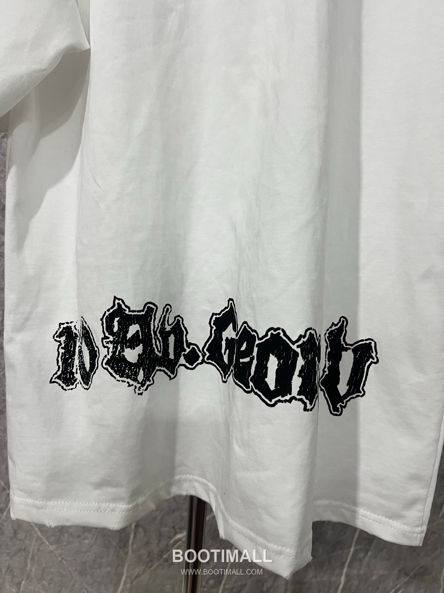 Balenciaga Dark Rock Graffiti Tee Black T-Shirt 발렌시아가 다크 록 그래피티 티 블랙 반소매 티셔츠 17