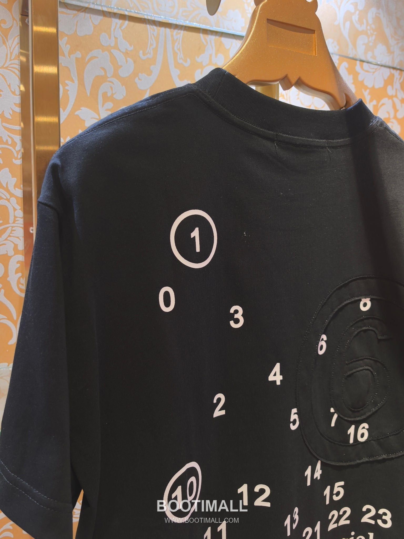 Maison Margiela Number Logo Patch Tee Black T-Shirt 메종 마르지엘라 넘버 로고 패치 티 블랙 반팔 티셔츠 6