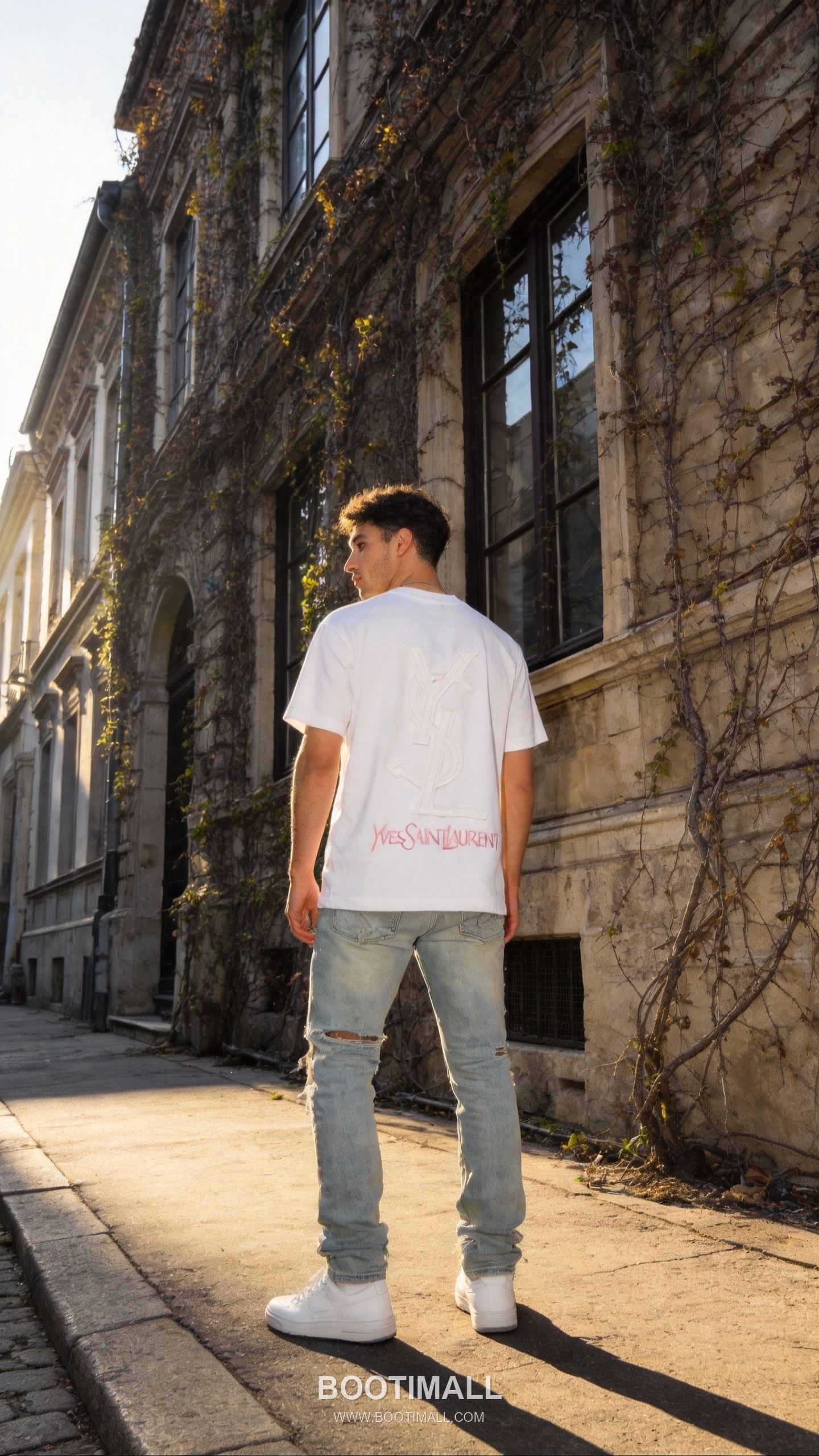 Saint Laurent Embossed Logo Tee Black T-Shirt 생로랑 엠보 로고 티 블랙 티셔츠 1