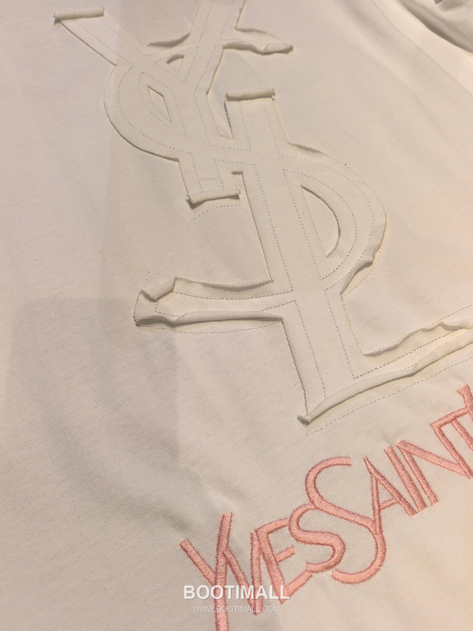 Saint Laurent Embossed Logo Tee Black T-Shirt 생로랑 엠보 로고 티 블랙 티셔츠 7