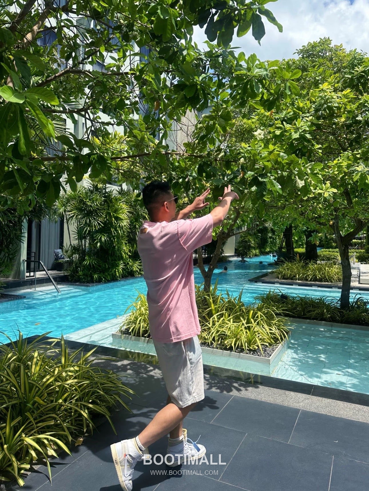 Louis Vuitton Embossed Relief Tee Cotton Pink T-Shirt 루이비통 엠보스 릴리프 티 코튼 핑크 반팔 티셔츠 2