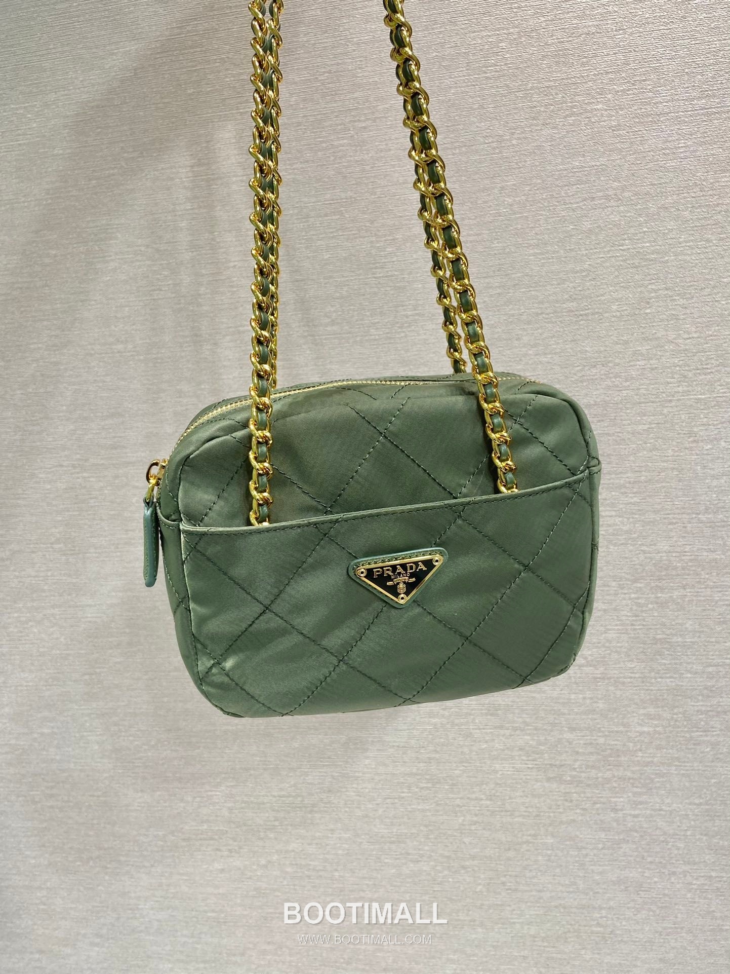 Prada Vintage Quilted Chain Bag Quilted Nylon Black Crossbody Bag 프라다 빈티지 퀼티드 체인 백 퀼티드 나일론 블랙 크로스백 19cm 3
