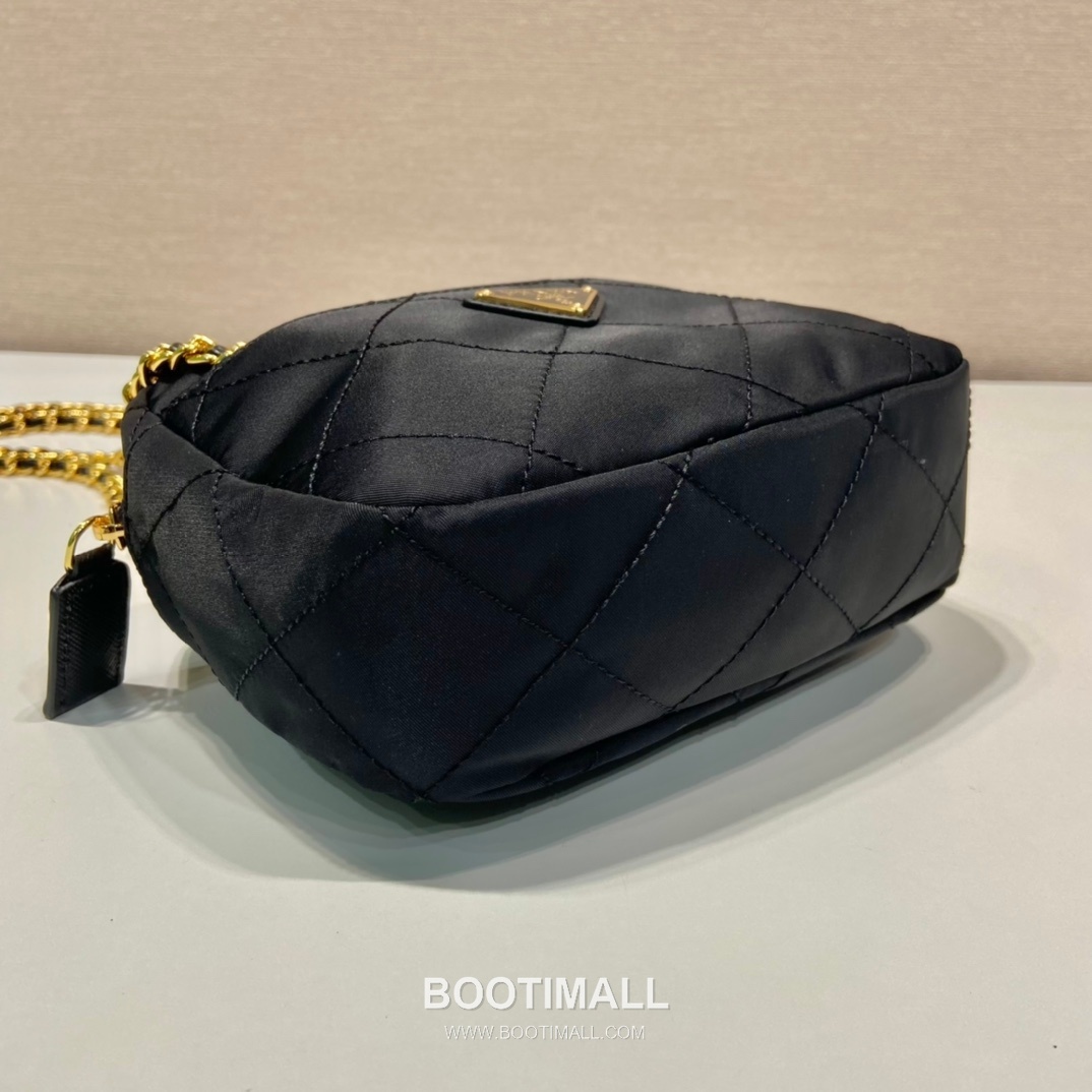 Prada Quilted Nylon Chain Crossbody Bag 1BD632 프라다 퀼팅 나일론 체인 크로스백 19cm 8