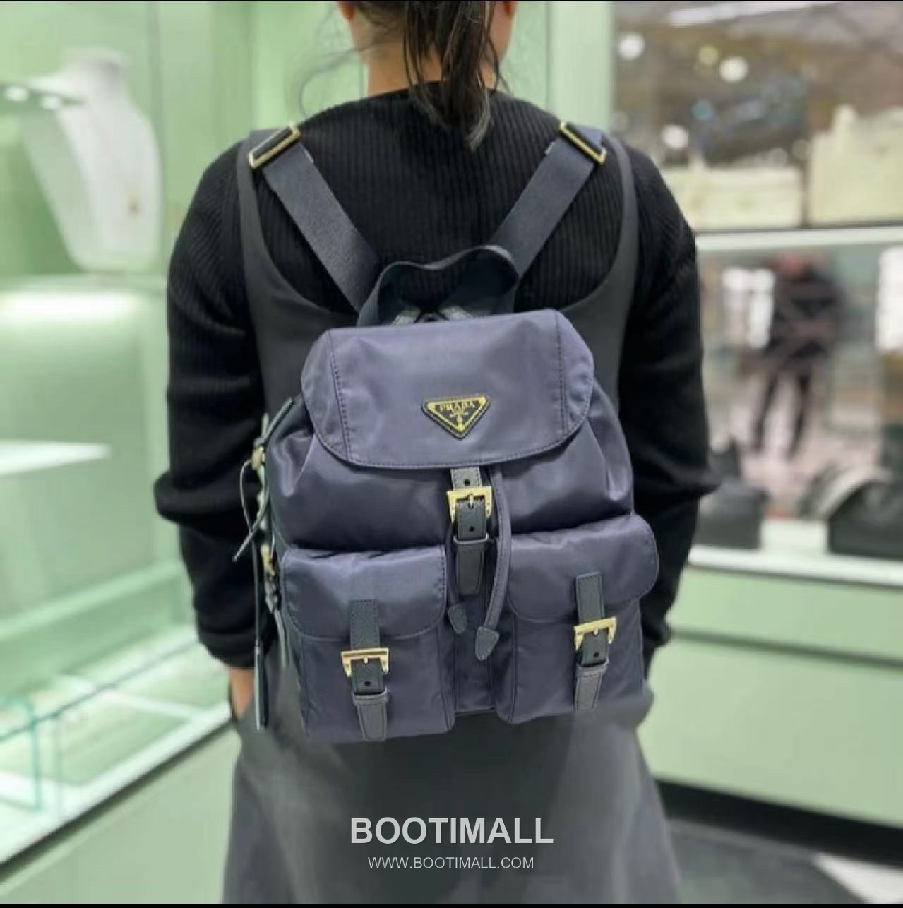 Prada Re-Nylon Backpack Re-Nylon and Leather Black 프라다 리나일론 백팩 1BZ677 리나일론과 레더 블랙 28cm 1