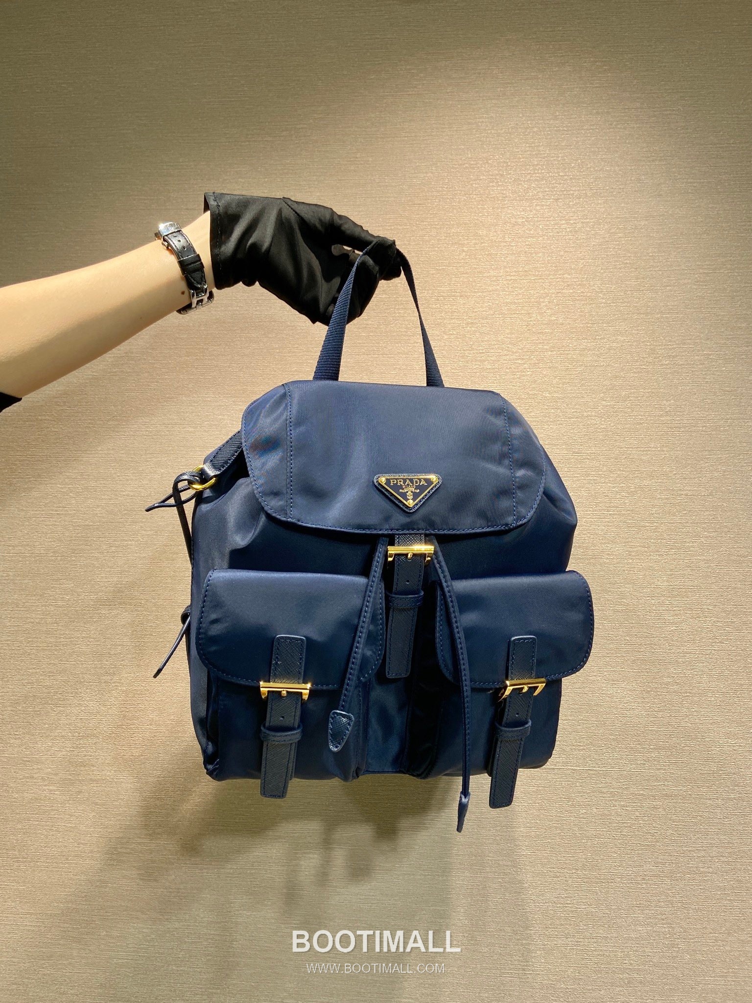 Prada Re-Nylon Backpack Re-Nylon and Leather Black 프라다 리나일론 백팩 1BZ677 리나일론과 레더 블랙 28cm 4