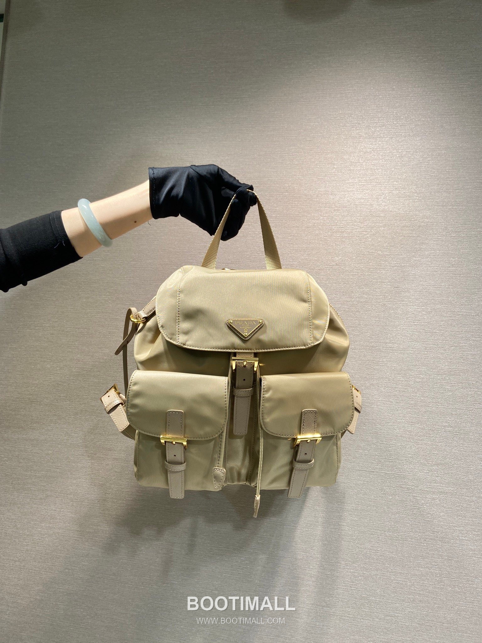 Prada Re-Nylon Backpack Re-Nylon and Leather Black 프라다 리나일론 백팩 1BZ677 리나일론과 레더 블랙 28cm 4