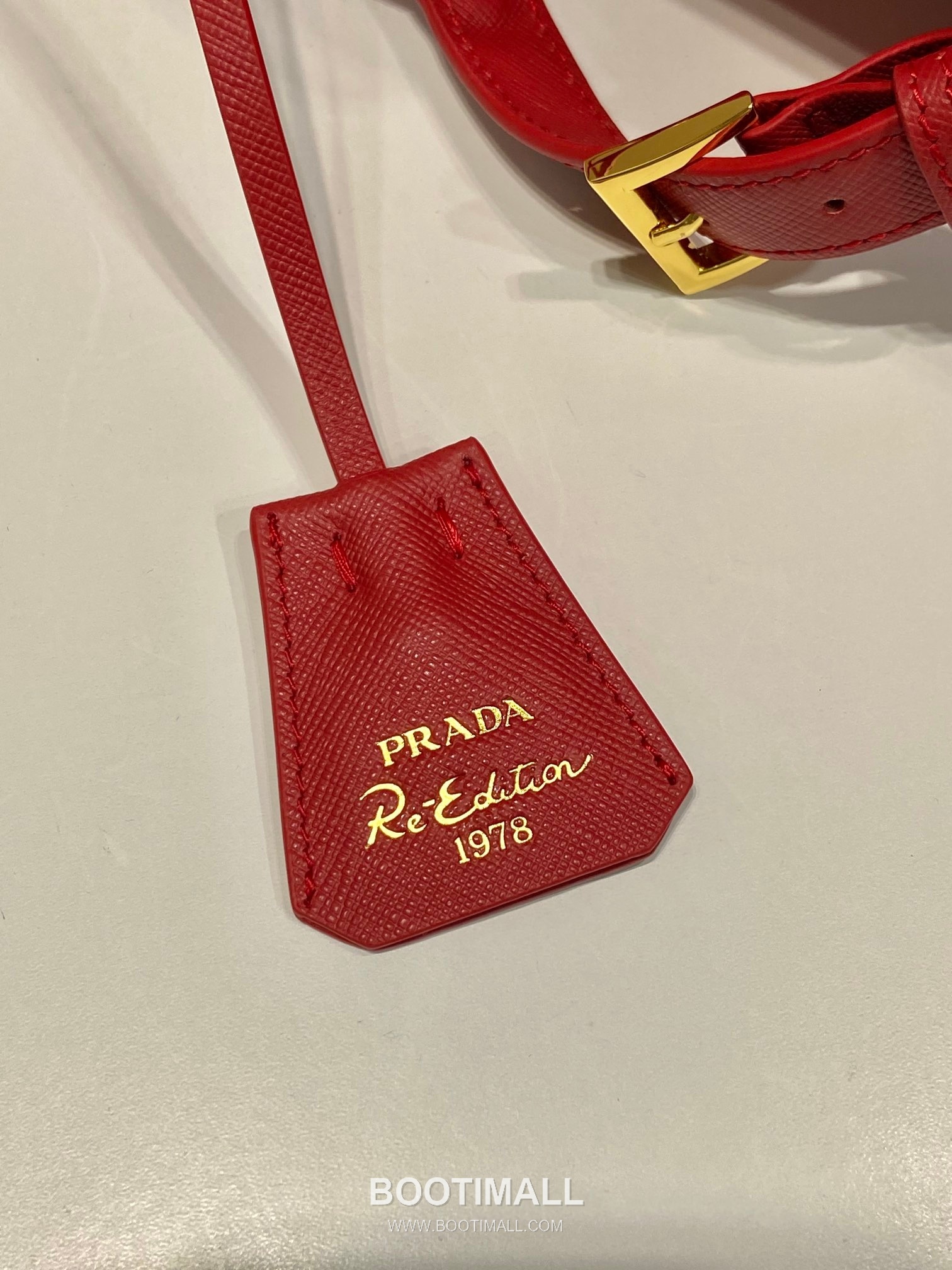 Prada Re-Nylon Backpack Re-Nylon and Leather Black 프라다 리나일론 백팩 1BZ677 리나일론과 레더 블랙 28cm 10