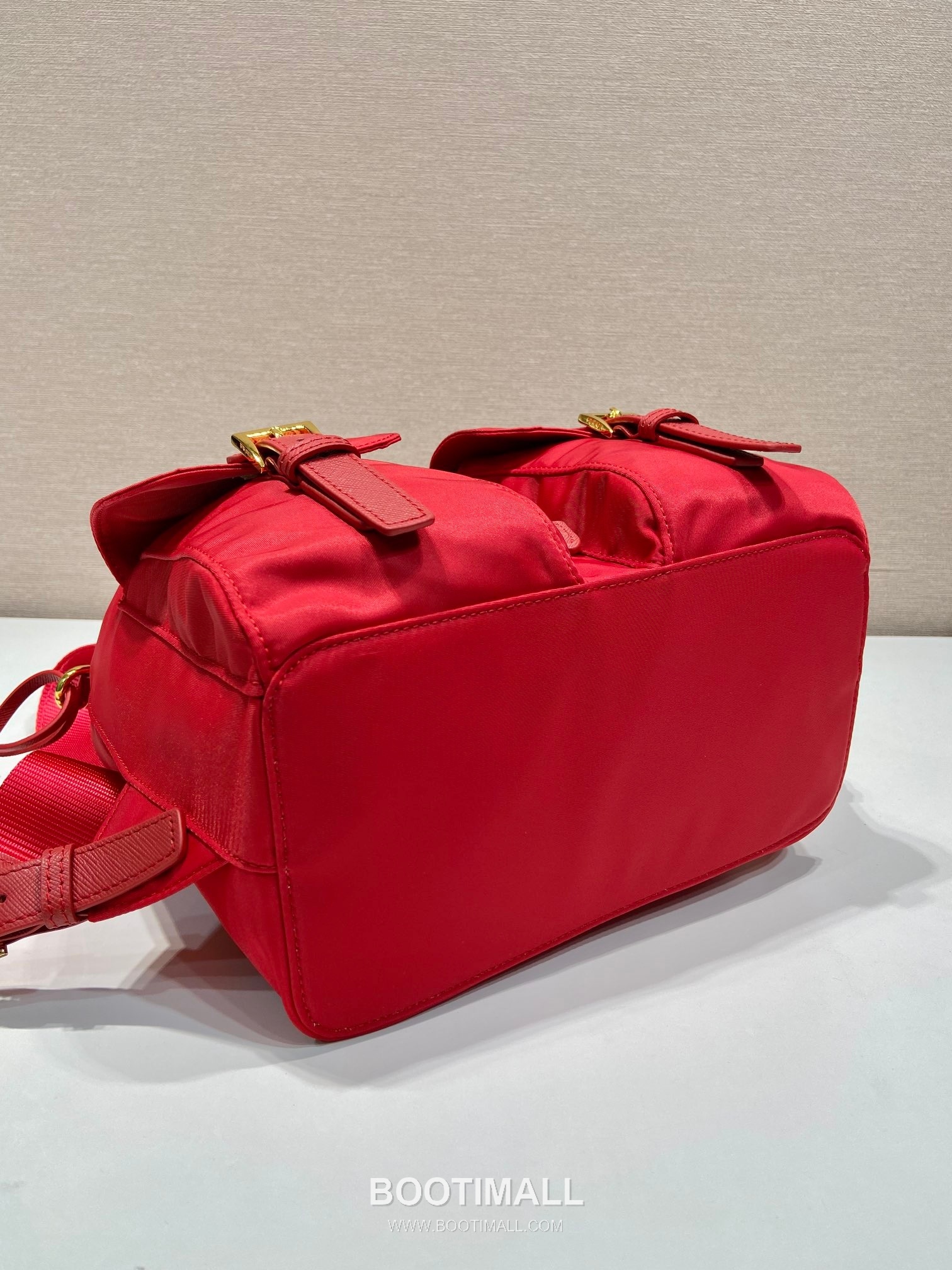 Prada Re-Nylon Backpack Re-Nylon and Leather Black 프라다 리나일론 백팩 1BZ677 리나일론과 레더 블랙 28cm 11