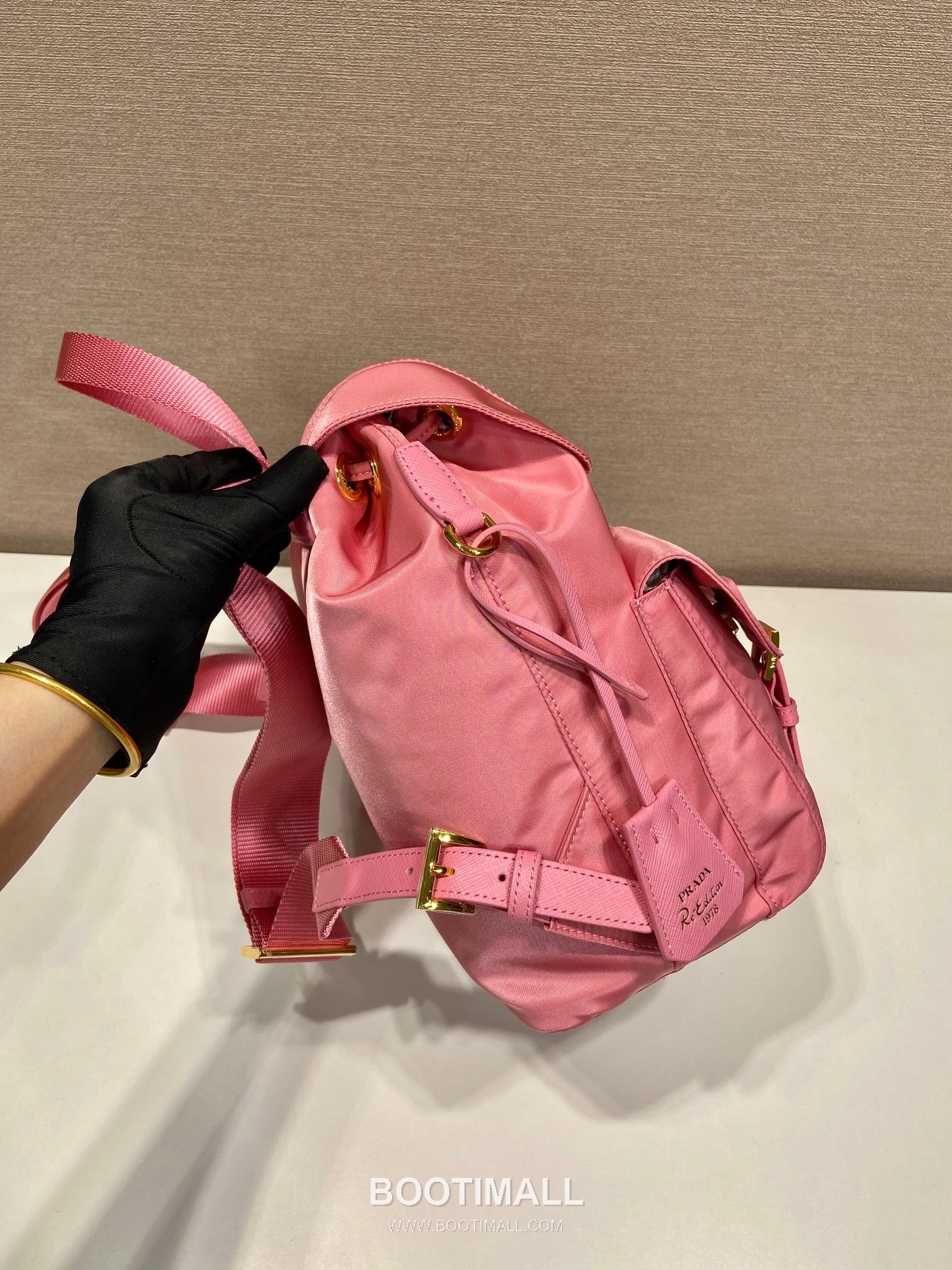 Prada Re-Nylon Backpack Re-Nylon and Leather Black 프라다 리나일론 백팩 1BZ677 리나일론과 레더 블랙 28cm 9