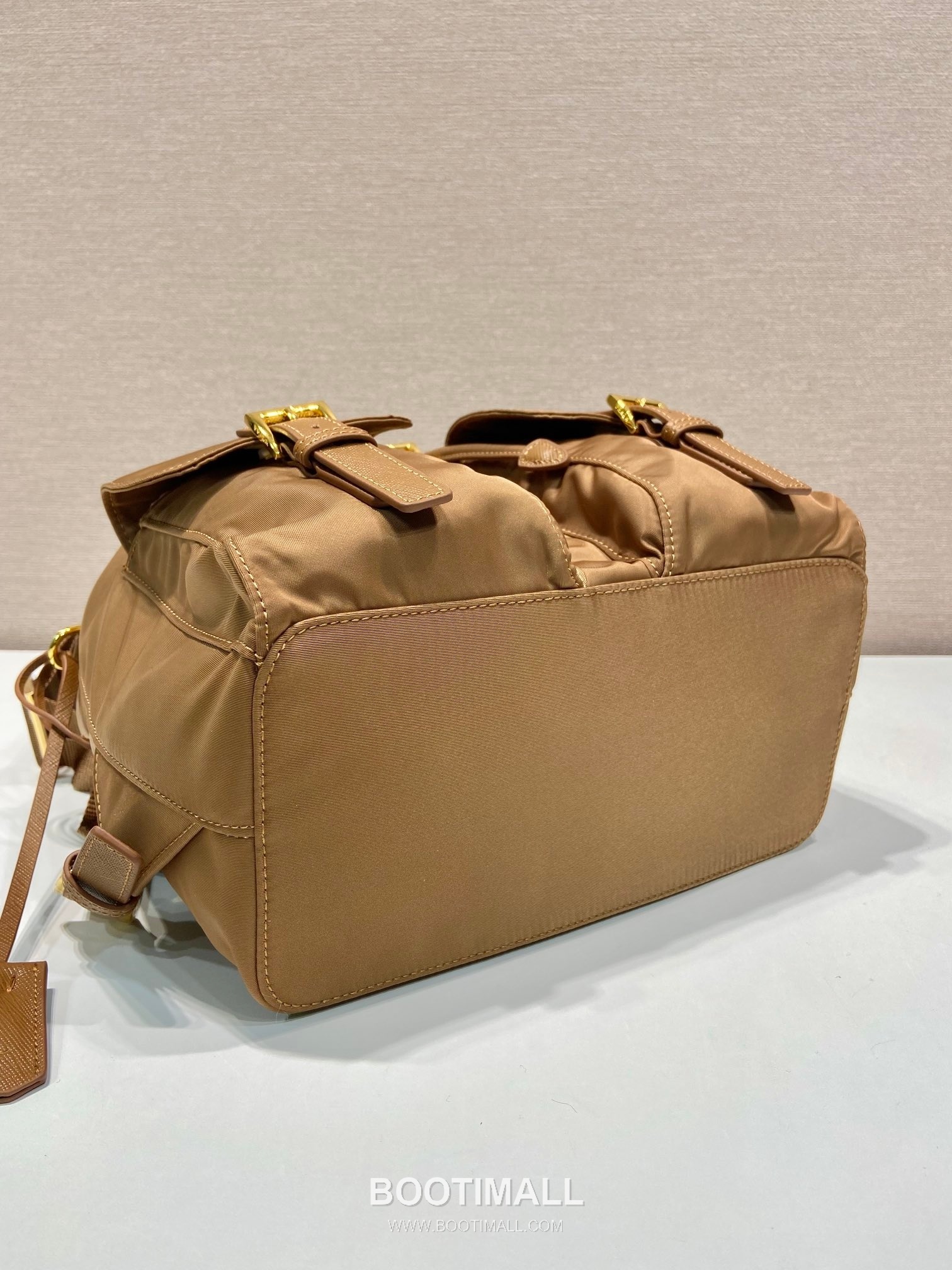 Prada Re-Nylon Backpack Re-Nylon and Leather Black 프라다 리나일론 백팩 1BZ677 리나일론과 레더 블랙 28cm 9