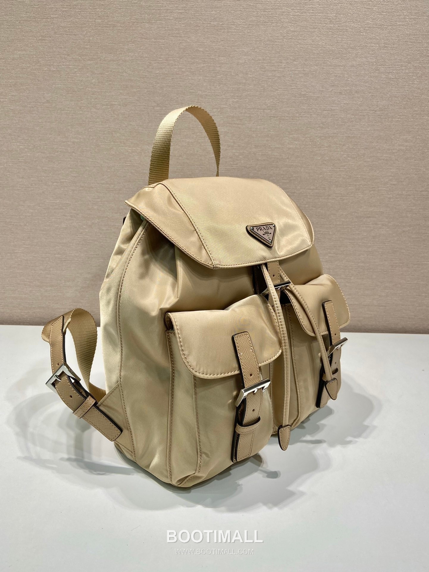 Prada Parachute Nylon Small Backpack Parachute Nylon and Cross-Grain Calfskin 프라다 1BZ677 패러슈트 나일론 스몰 백팩 패러슈트 나일론과 크로스그레인 카프스킨 28cm 3