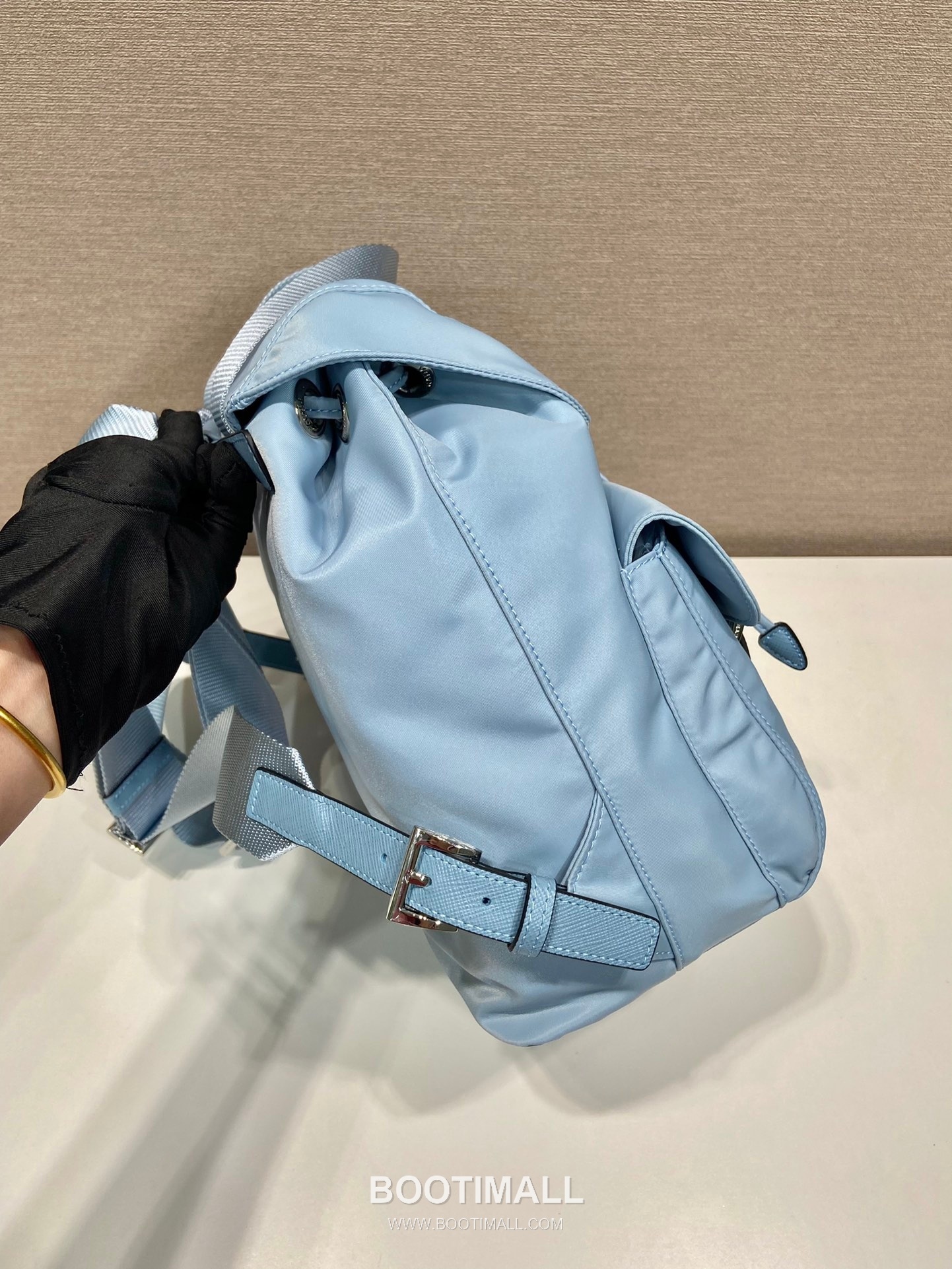 Prada Parachute Nylon Small Backpack Parachute Nylon and Cross-Grain Calfskin 프라다 1BZ677 패러슈트 나일론 스몰 백팩 패러슈트 나일론과 크로스그레인 카프스킨 28cm 6
