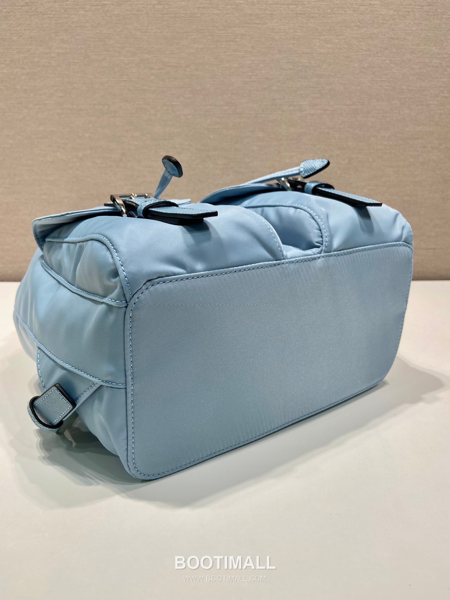 Prada Parachute Nylon Small Backpack Parachute Nylon and Cross-Grain Calfskin 프라다 1BZ677 패러슈트 나일론 스몰 백팩 패러슈트 나일론과 크로스그레인 카프스킨 28cm 7