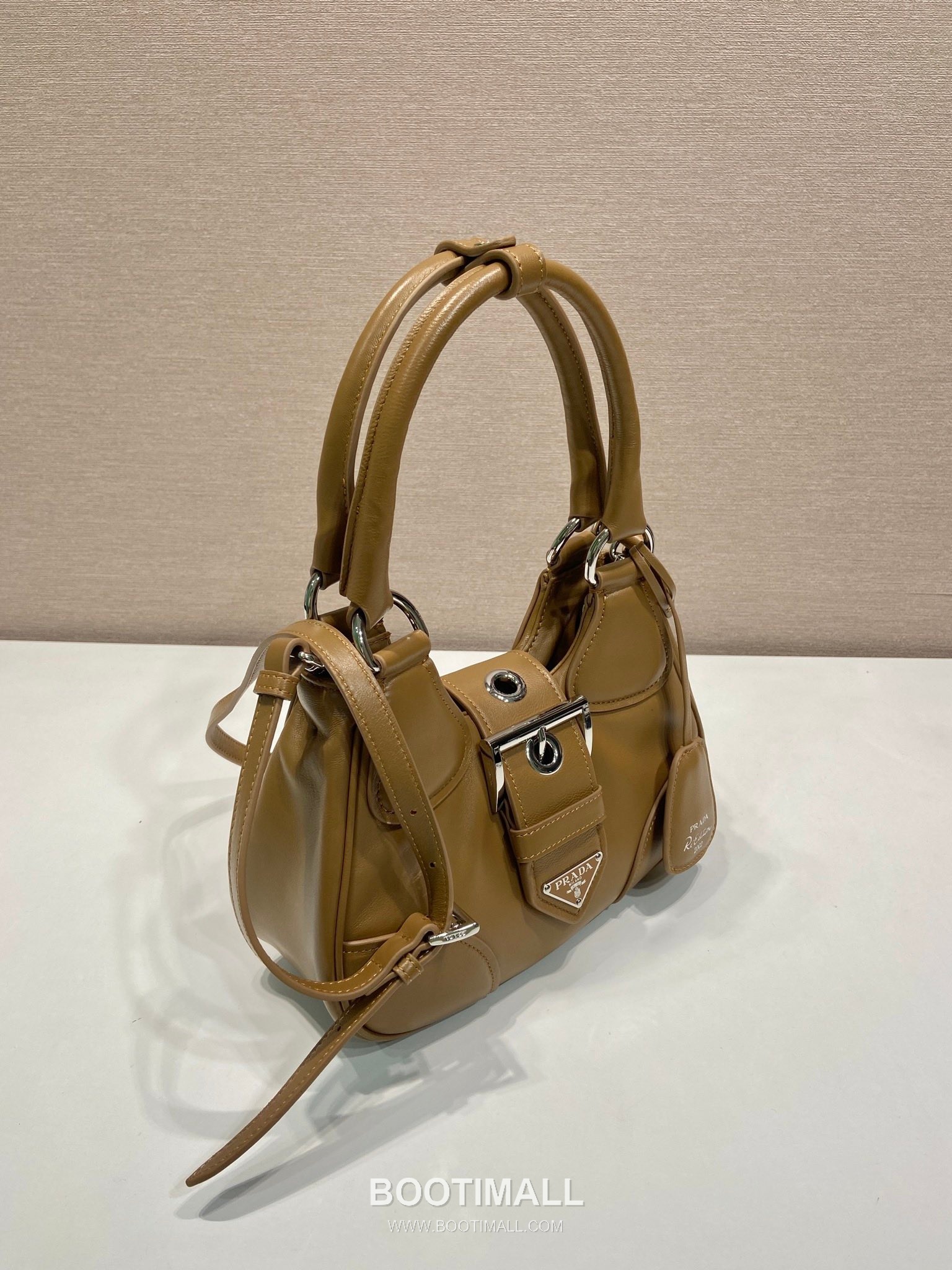Prada Moon Small Lambskin Lambskin Leather Shoulder Bag 프라다 문 스몰 램스킨 램스킨 레더 숄더백 22.5cm 8