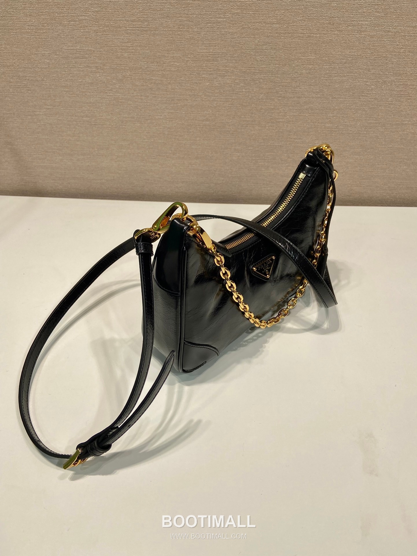 Prada Oiled Leather Hobo Bag 1BC204B 프라다 오일드 카우하이드 호보백 23cm 7