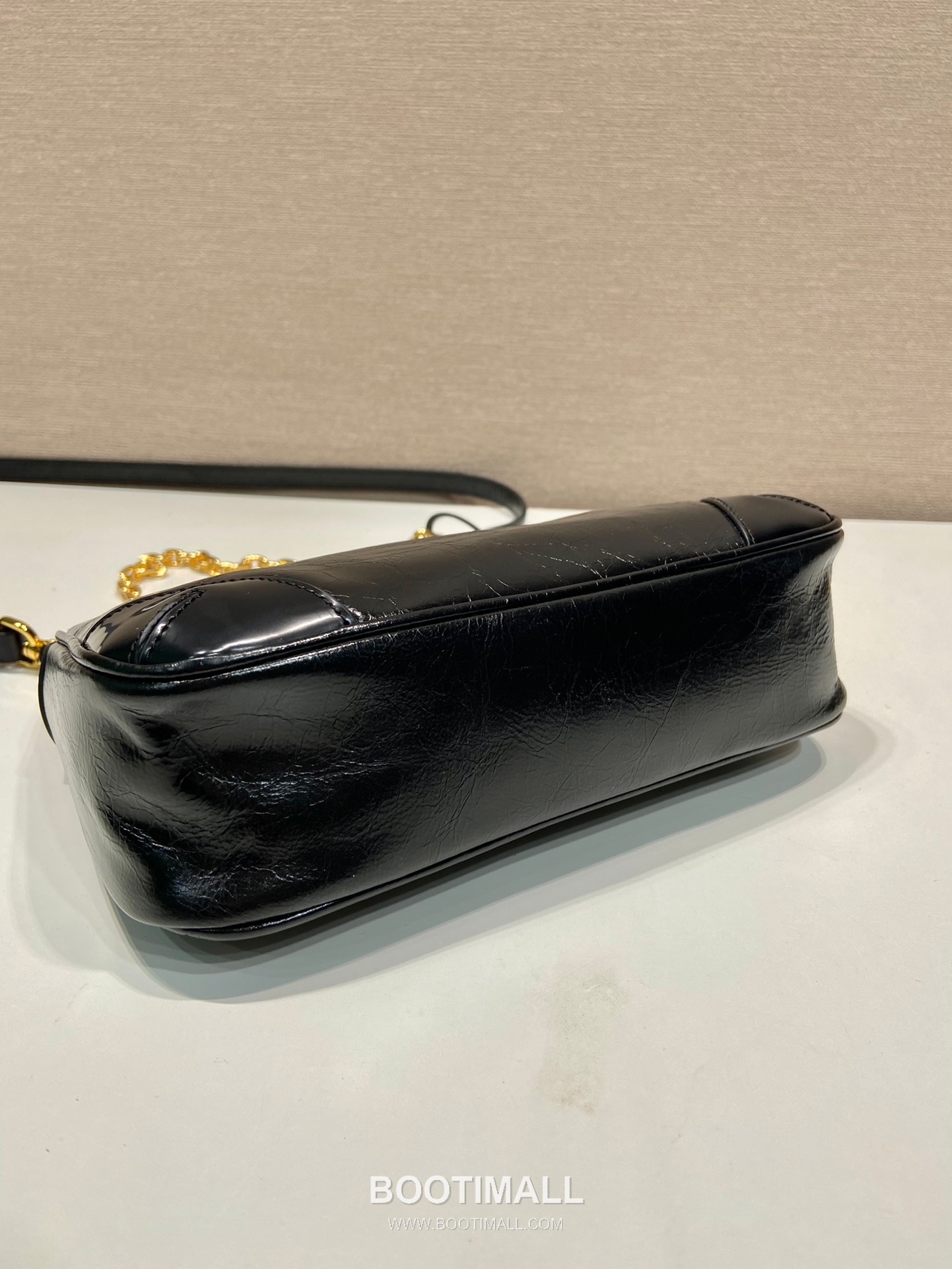 Prada Oiled Leather Hobo Bag 1BC204B 프라다 오일드 카우하이드 호보백 23cm 10