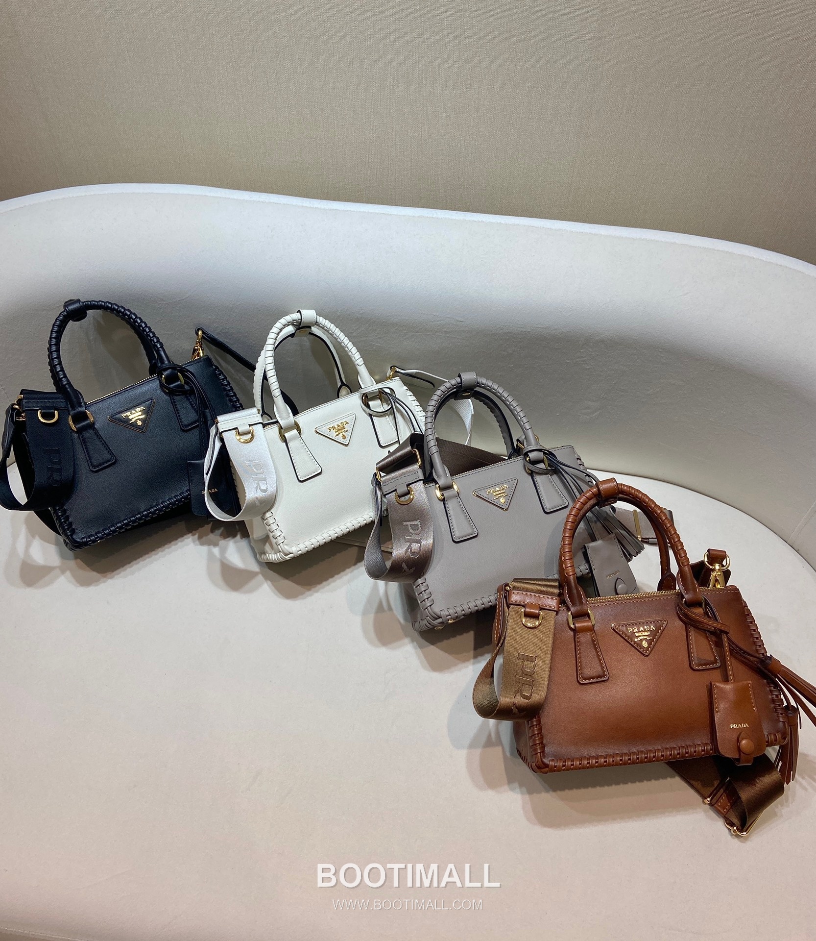 Prada Galleria Mini Intrecciato Calfskin Top Handle Bag 프라다 갤러리아 미니 인트레치아토 카프스킨 탑핸들백 21cm 1