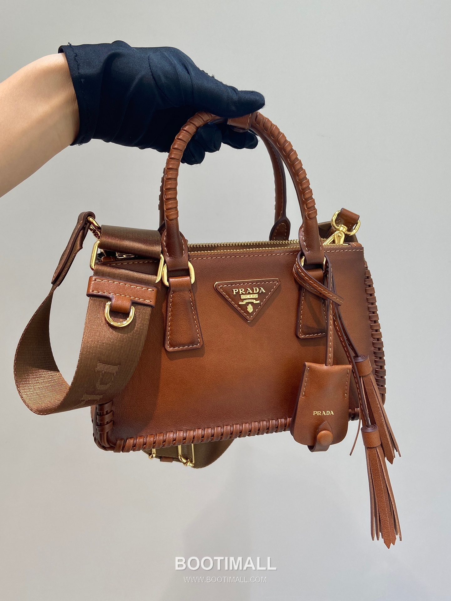 Prada Galleria Mini Intrecciato Calfskin Top Handle Bag 프라다 갤러리아 미니 인트레치아토 카프스킨 탑핸들백 21cm 2