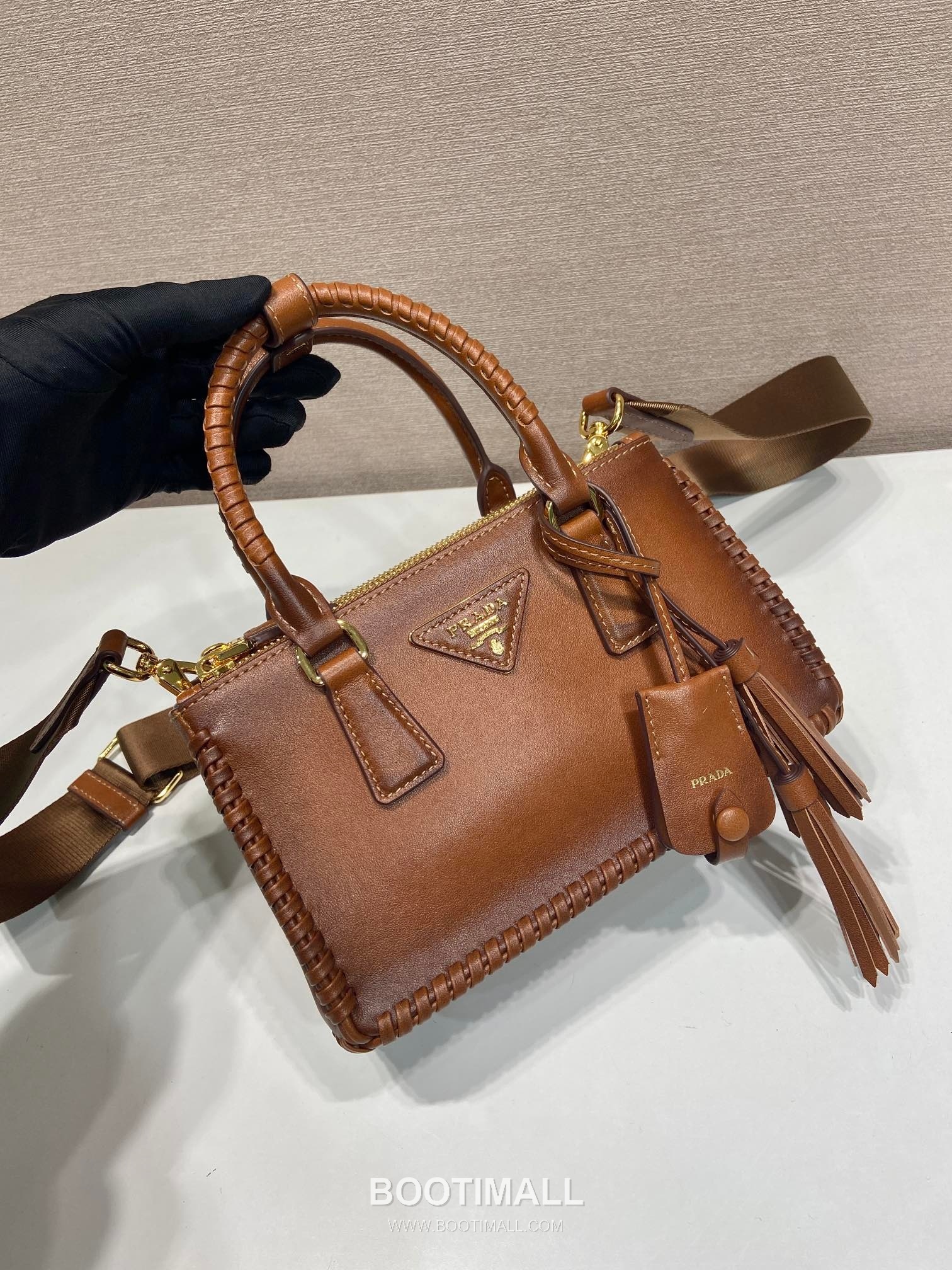 Prada Galleria Mini Intrecciato Calfskin Top Handle Bag 프라다 갤러리아 미니 인트레치아토 카프스킨 탑핸들백 21cm 5