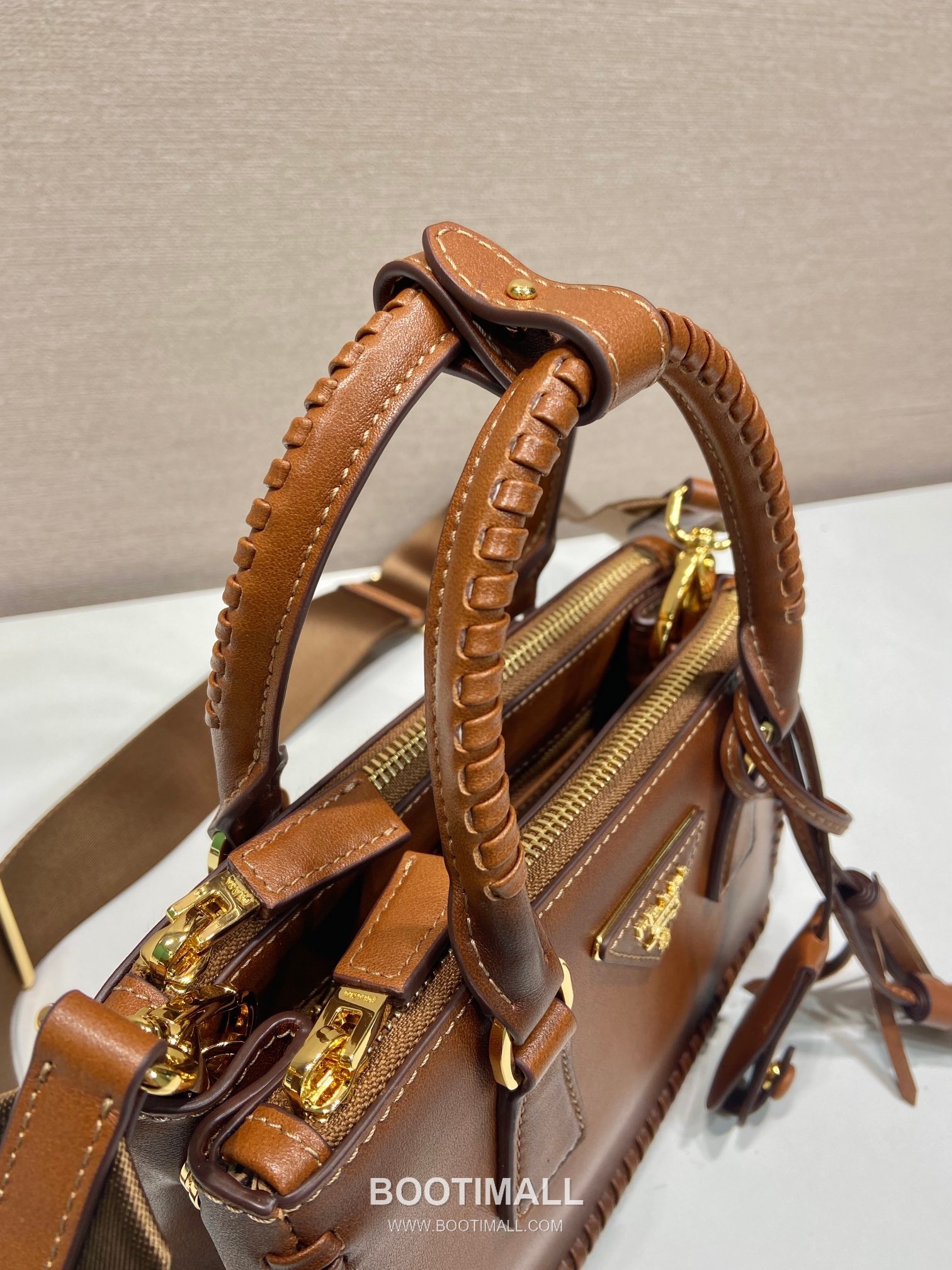 Prada Galleria Mini Intrecciato Calfskin Top Handle Bag 프라다 갤러리아 미니 인트레치아토 카프스킨 탑핸들백 21cm 7