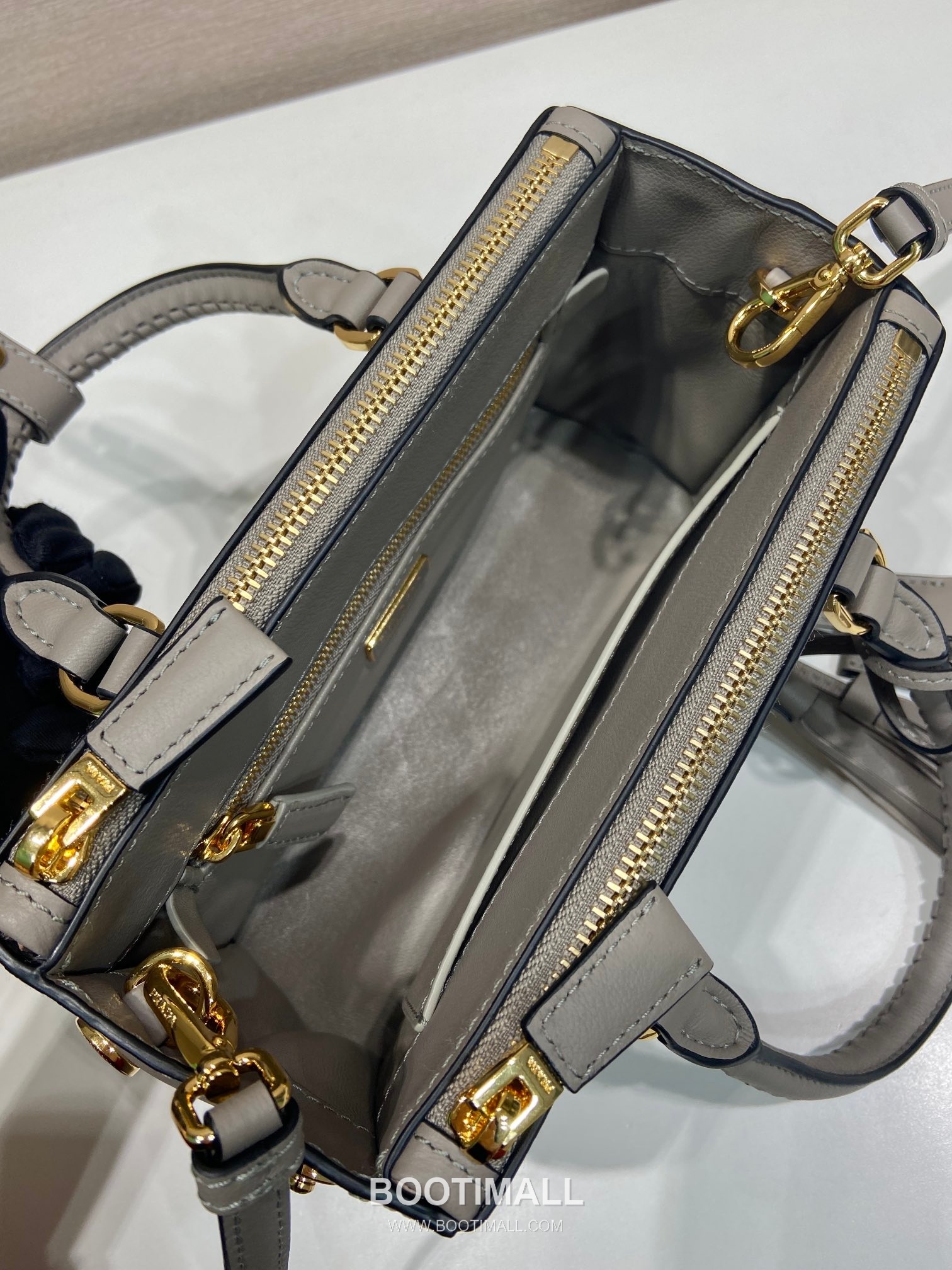Prada Galleria Mini Intrecciato Calfskin Top Handle Bag 프라다 갤러리아 미니 인트레치아토 카프스킨 탑핸들백 21cm 11