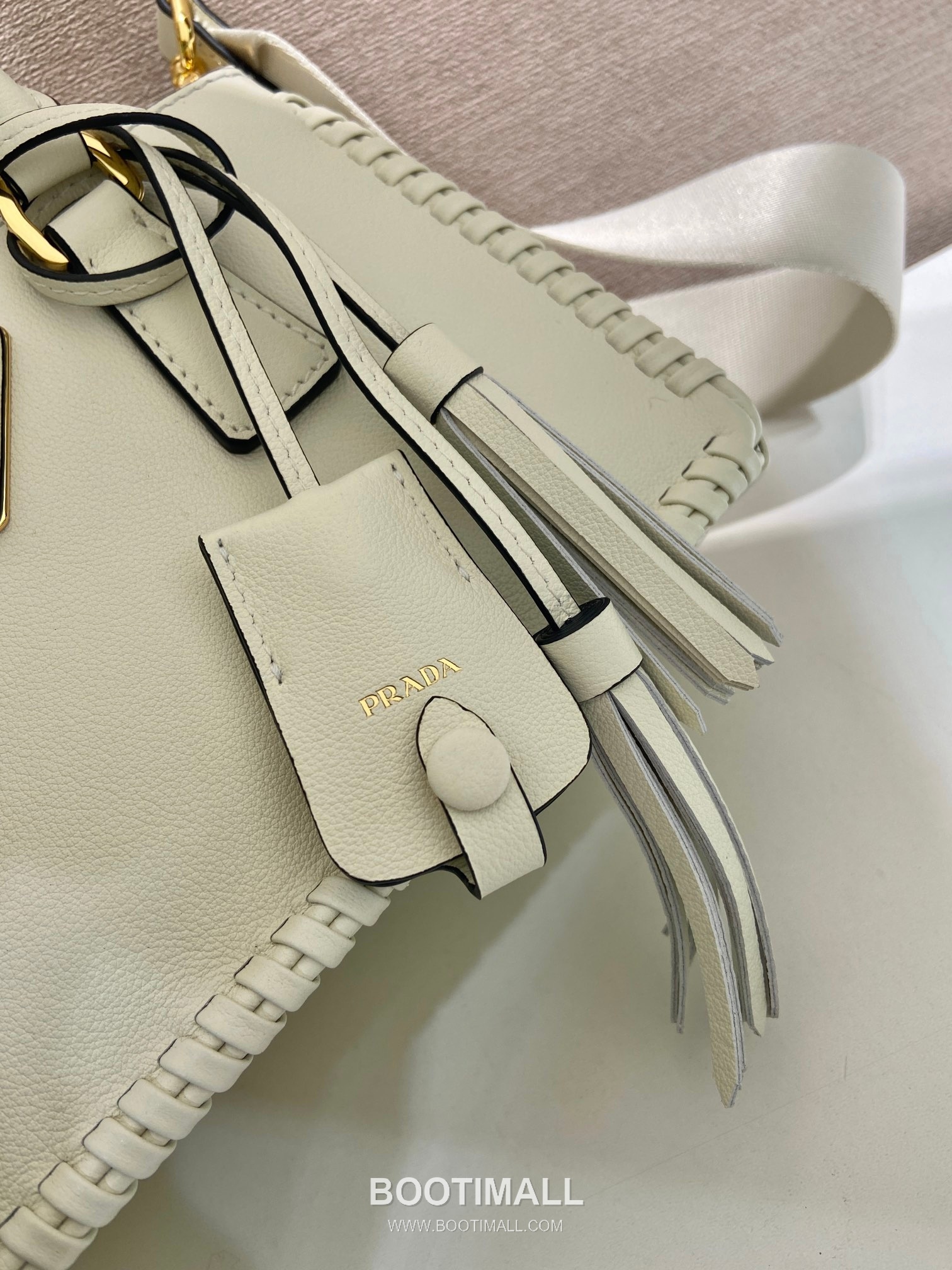 Prada Galleria Mini Intrecciato Calfskin Top Handle Bag 프라다 갤러리아 미니 인트레치아토 카프스킨 탑핸들백 21cm 10