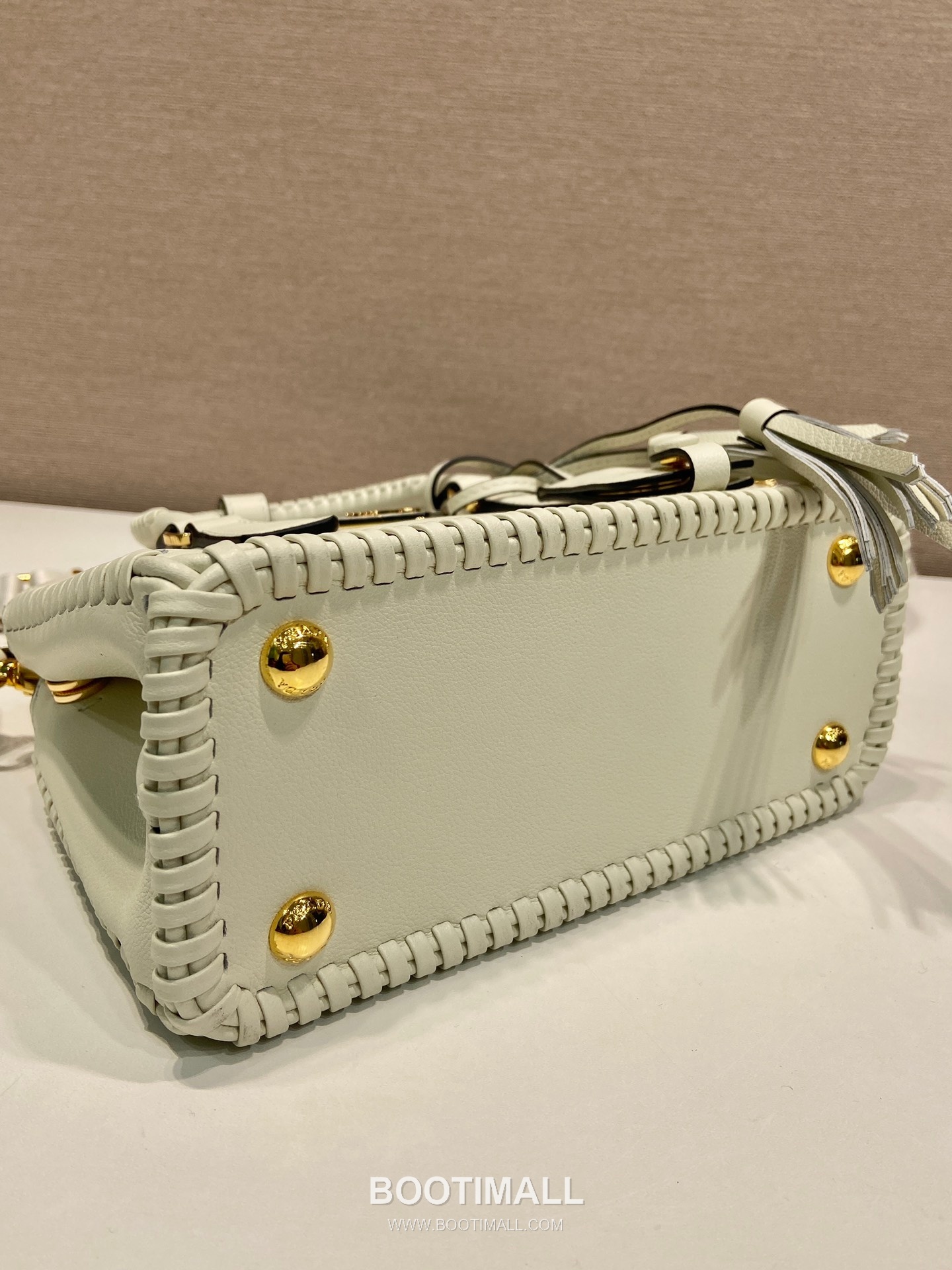 Prada Galleria Mini Intrecciato Calfskin Top Handle Bag 프라다 갤러리아 미니 인트레치아토 카프스킨 탑핸들백 21cm 11
