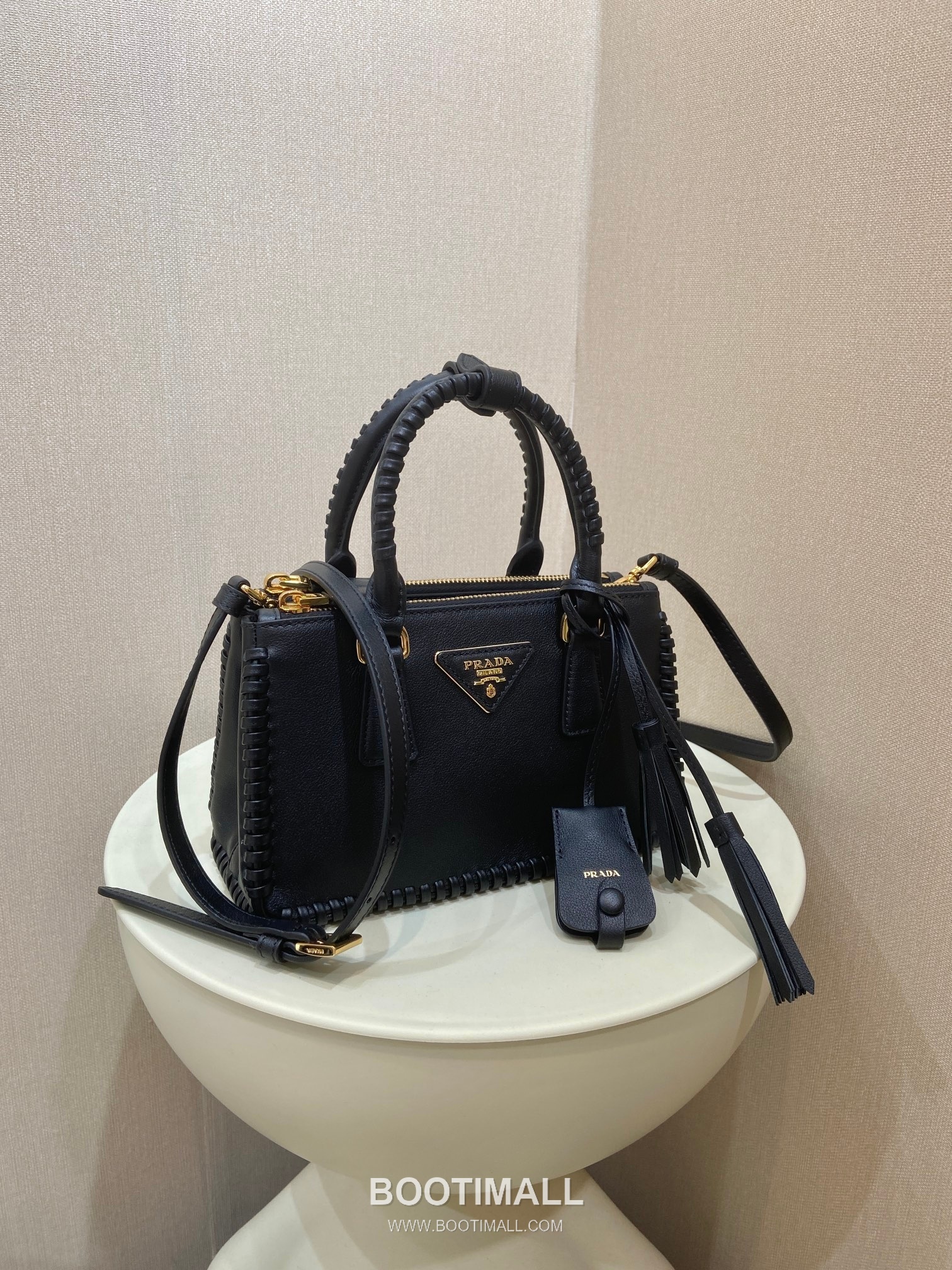 Prada Galleria Mini Intrecciato Calfskin Top Handle Bag 프라다 갤러리아 미니 인트레치아토 카프스킨 탑핸들백 21cm 1