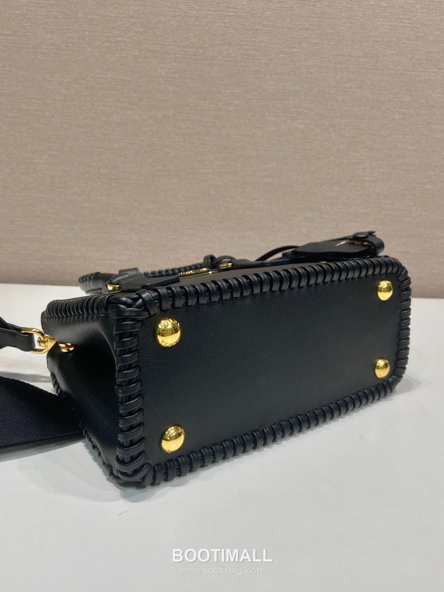 Prada Galleria Mini Intrecciato Calfskin Top Handle Bag 프라다 갤러리아 미니 인트레치아토 카프스킨 탑핸들백 21cm 8