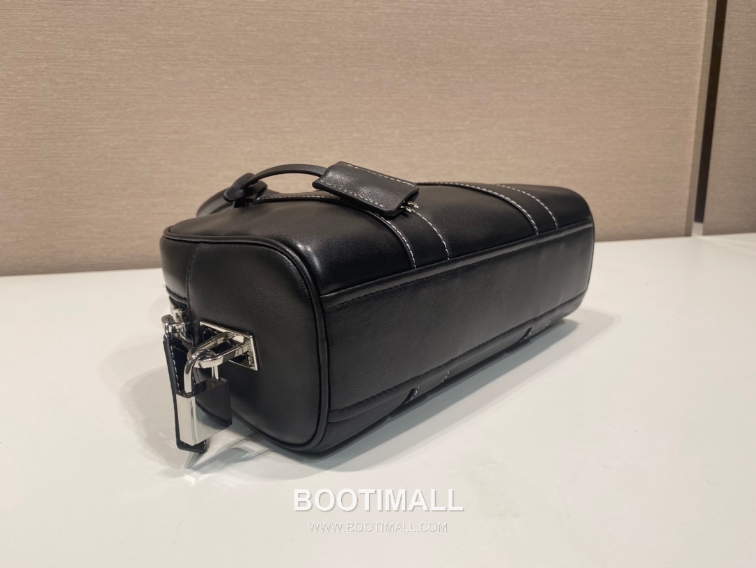 Prada Boston Calfskin Leather Black Boston Bag 프라다 1BA846 보스턴 송아지가죽 블랙 보스턴백 24cm 8