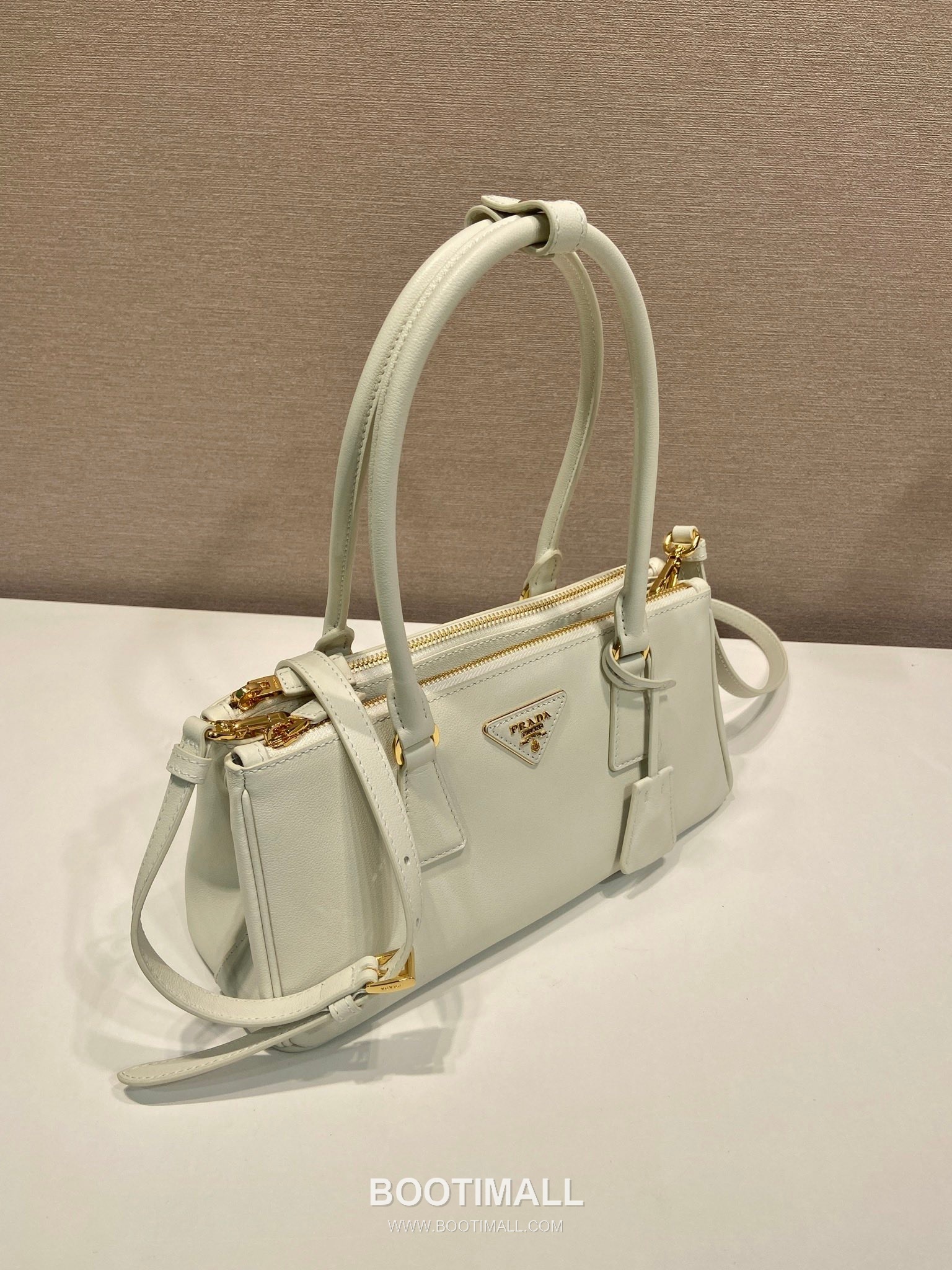 Prada Top Handle Calfskin Leather Handbag 프라다 1BA457 탑 핸들 카프스킨 레더 핸드백 28cm 8