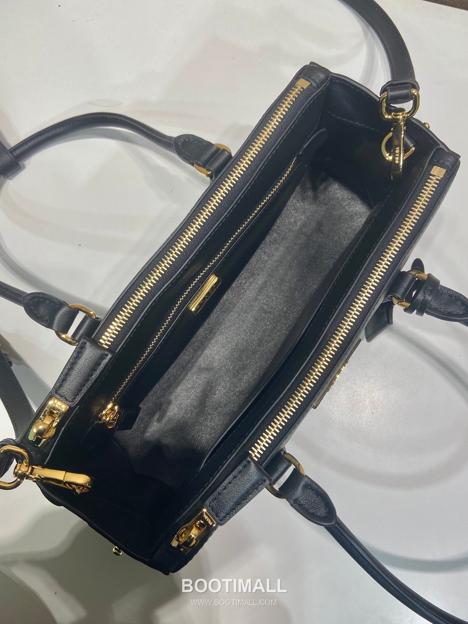 Prada Satchel Calfskin Leather Satchel Bag 프라다 1BA457 새틀 카프스킨 레더 새틀백 28cm 12