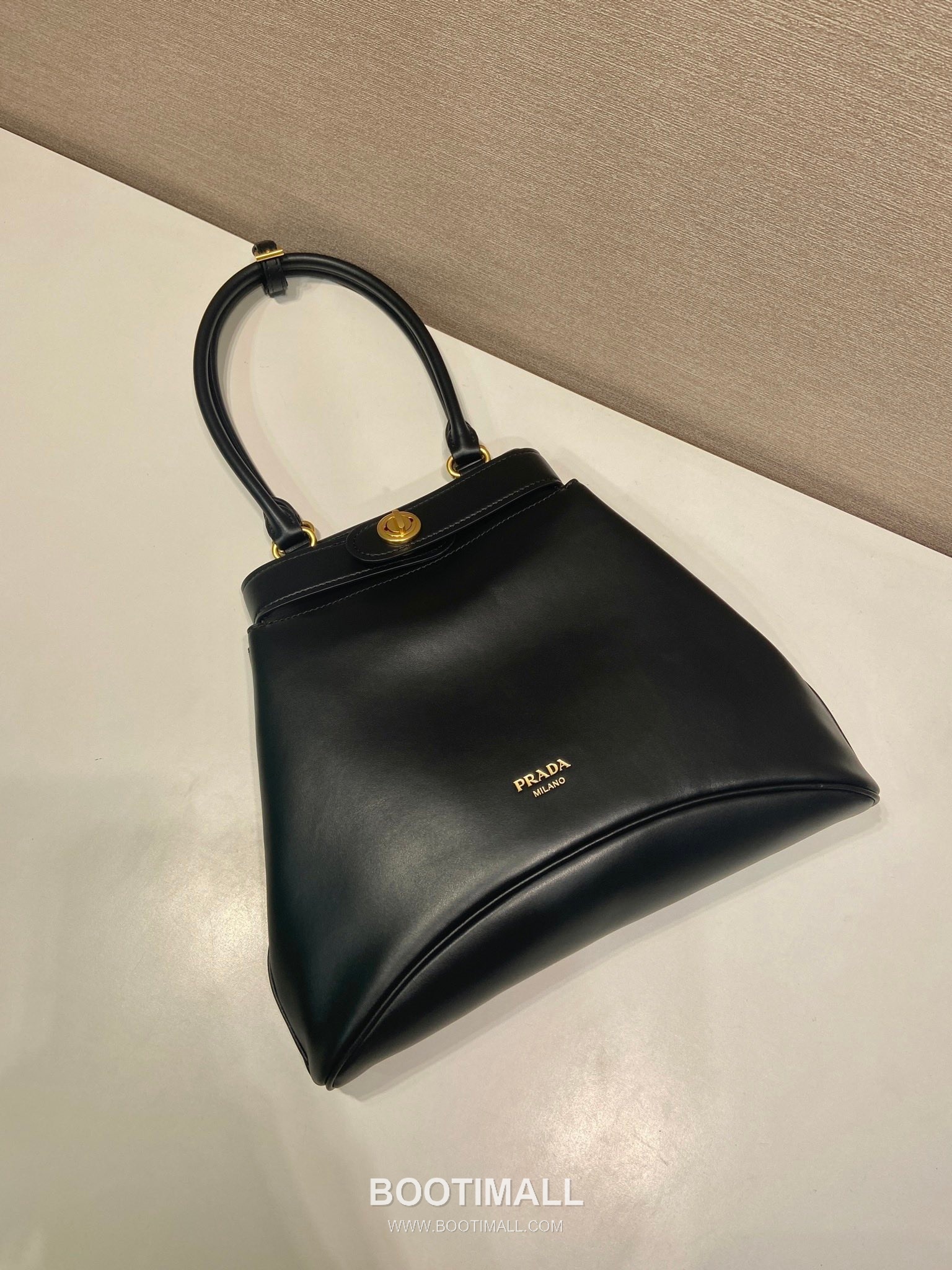 Prada Calfskin Tote Calfskin and Lambskin Tote Bag 프라다 1BG567 카프스킨 토트 카프스킨과 램스킨 토트백 31cm 5